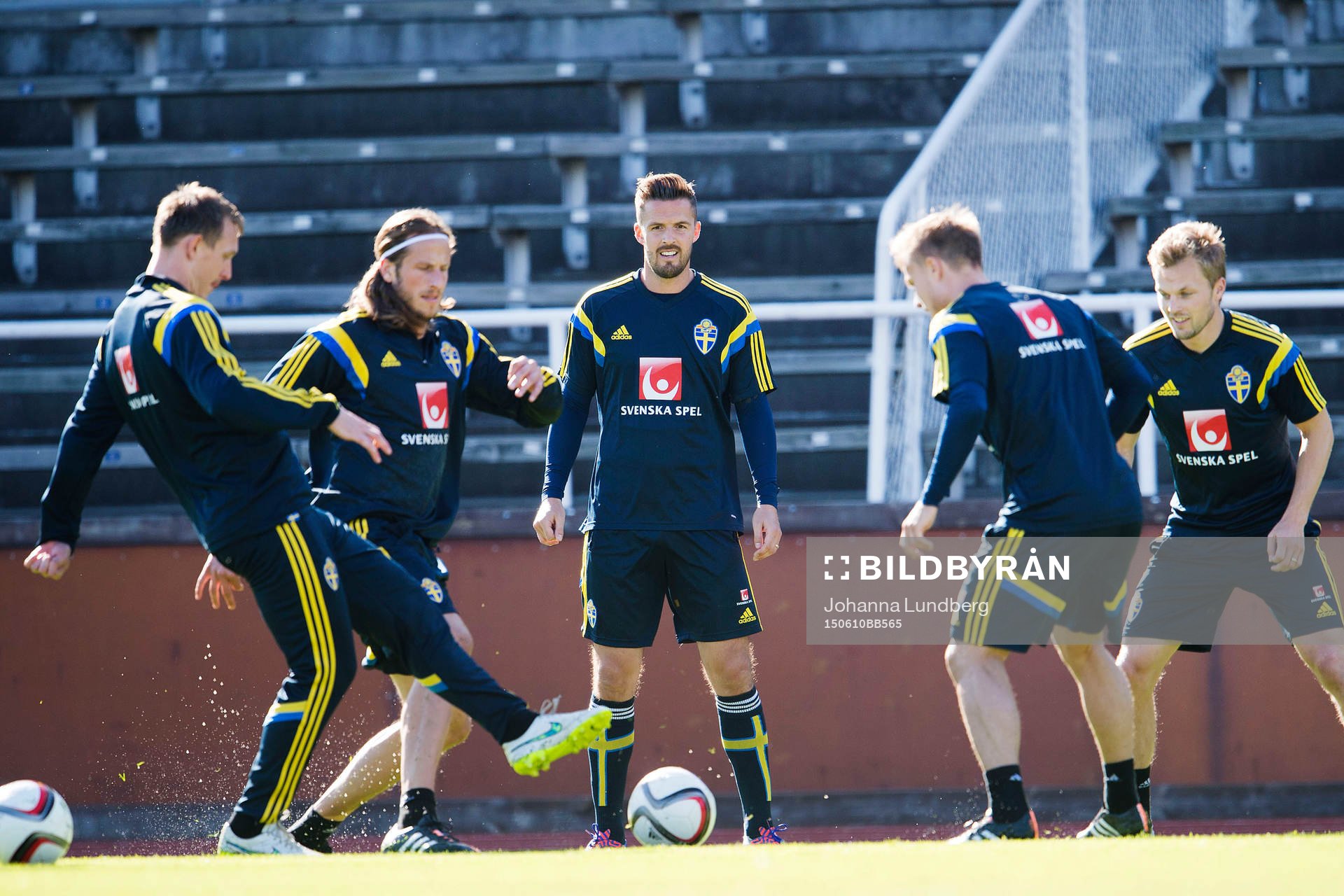 Sveriges Kim Källström, Jonas Olsson, Per Nilsson och