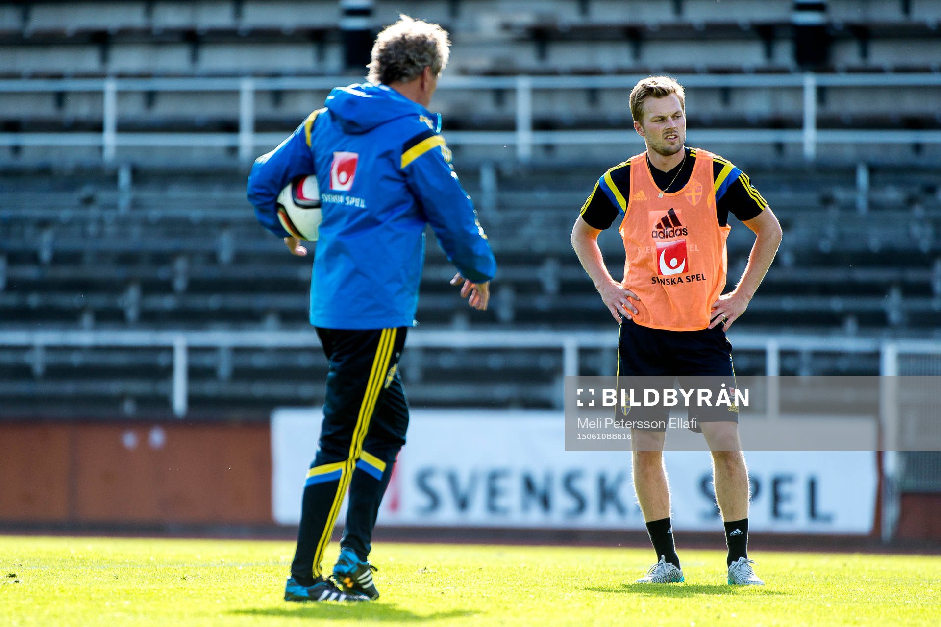 Sveriges förbundskapten Erik Hamrén och Sebastian Larsson