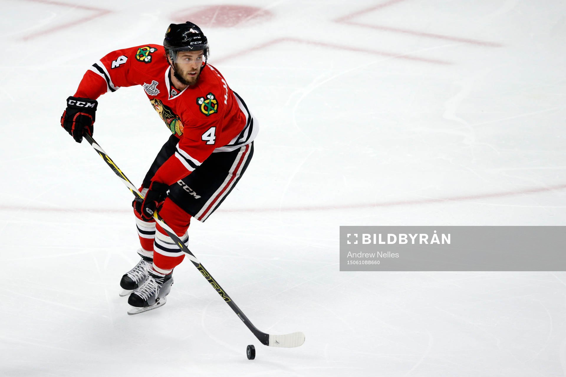 Chicago Blackhawks defenseman Niklas Hjalmarsson (4) skates