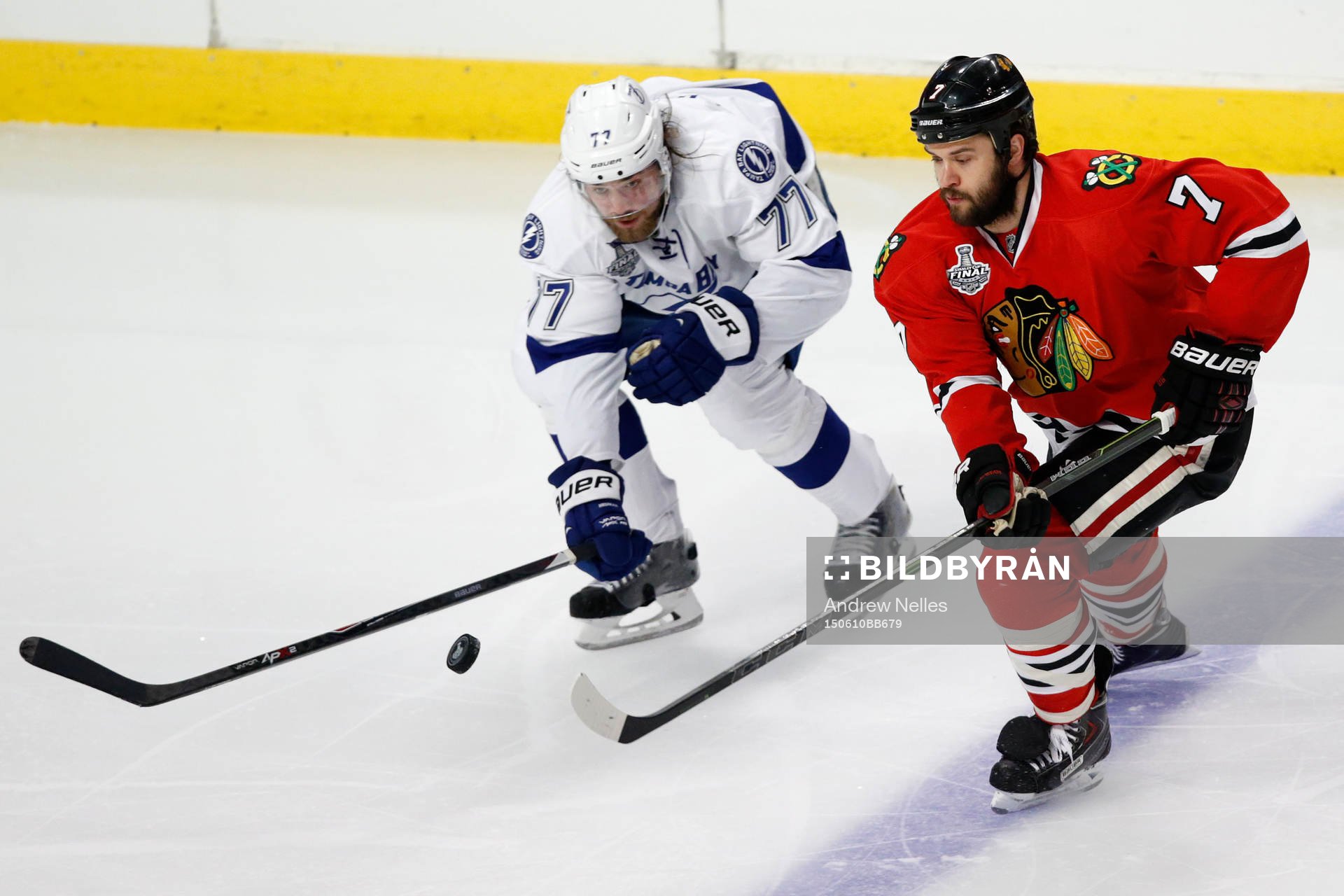 Tampa Bay Lightning defenseman Victor Hedman (77) and