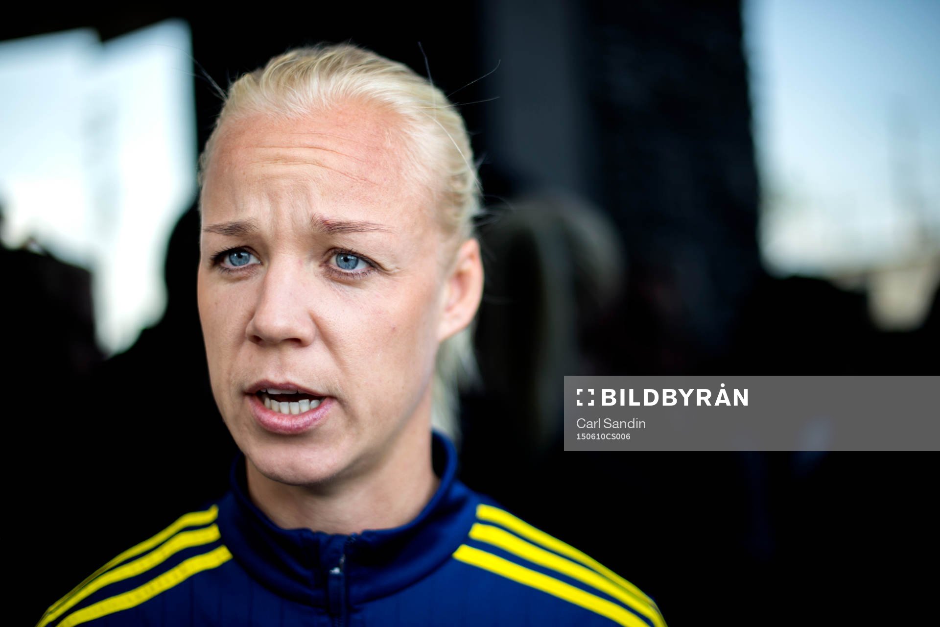 Sveriges Caroline Seger blir intervjuad