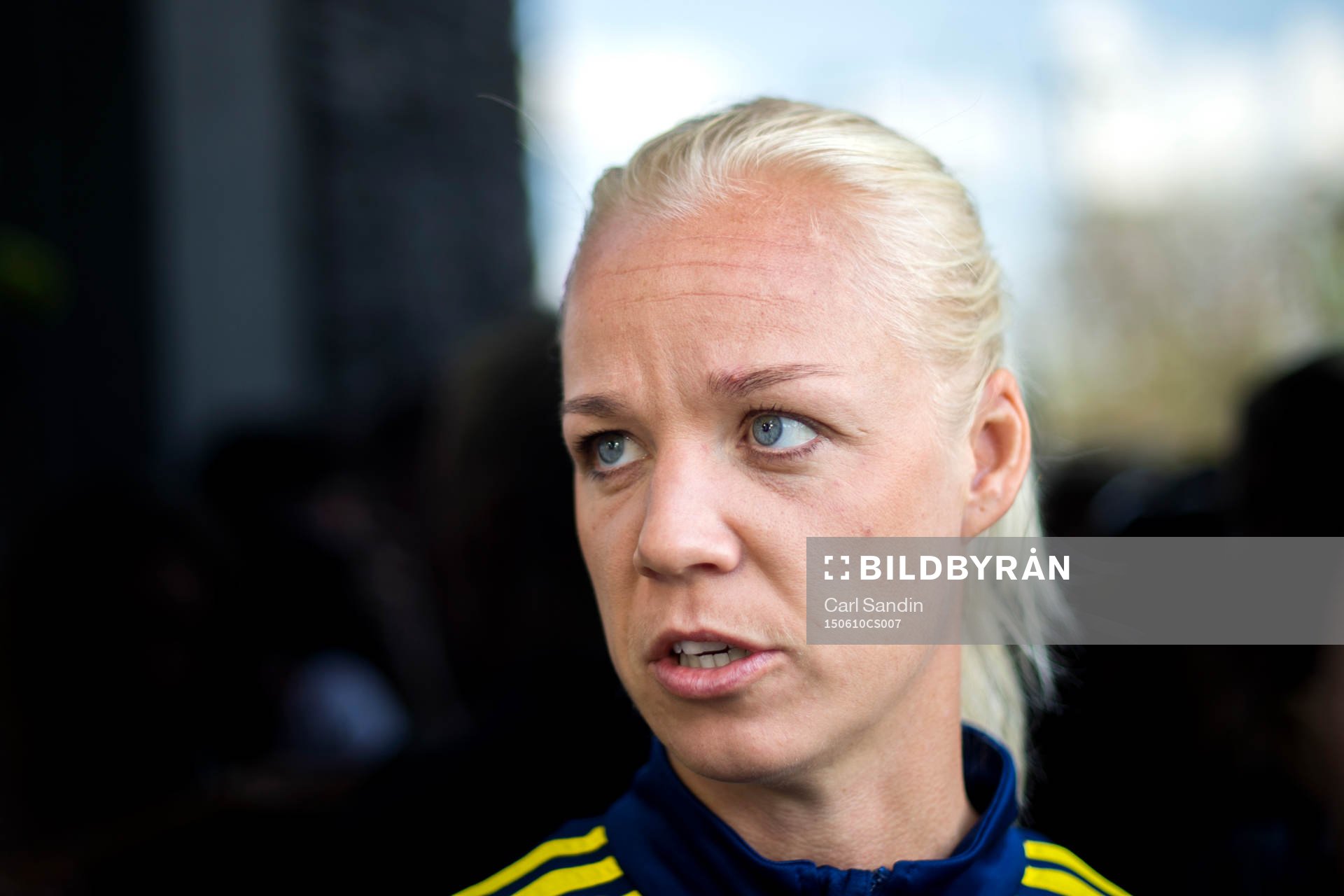 Sveriges Caroline Seger blir intervjuad