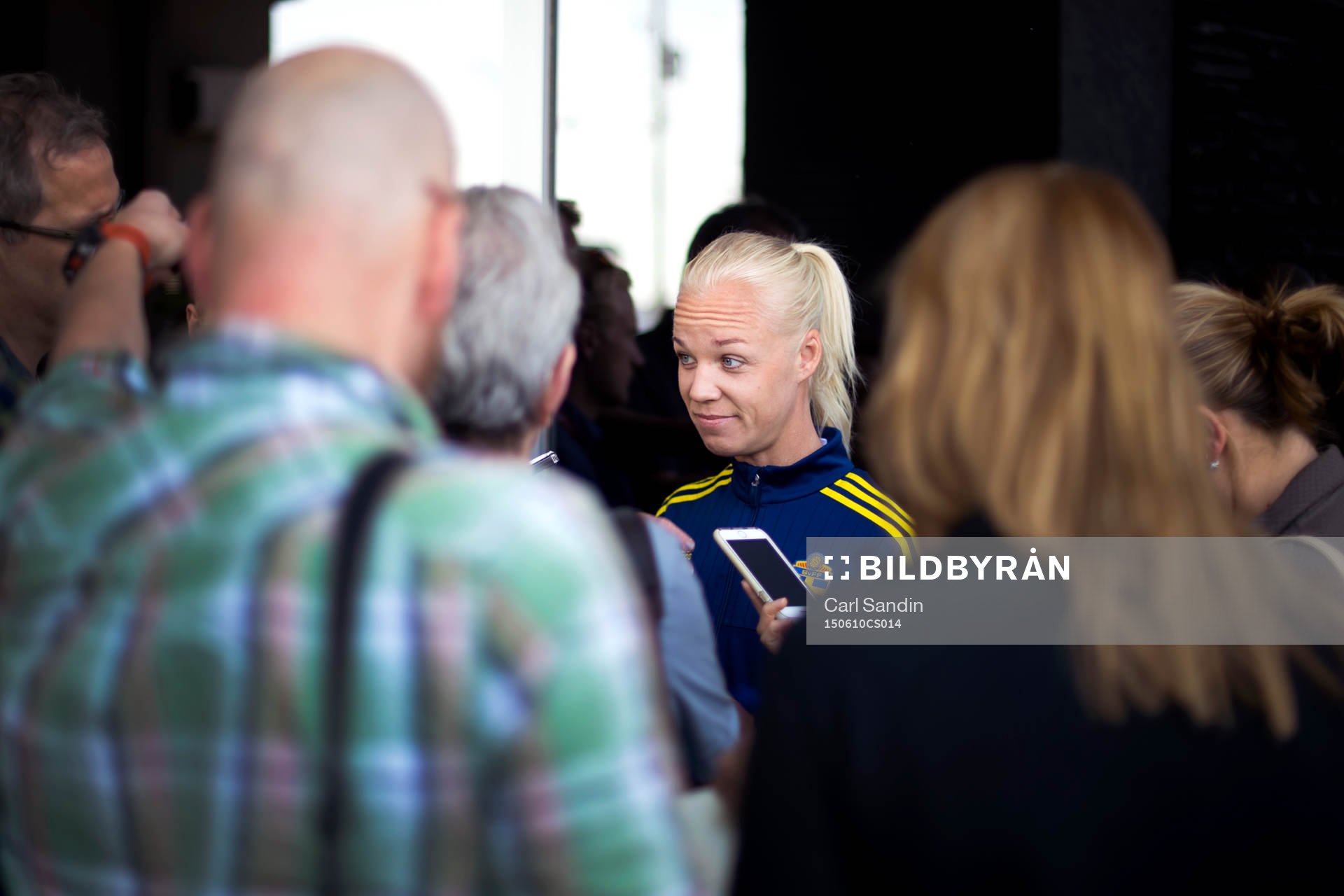 Sveriges Caroline Seger blir intervjuad