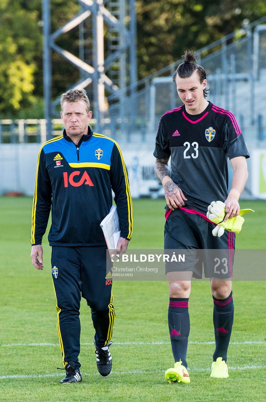 Sveriges målvaktstränare Leif Troedsson och målvakt
