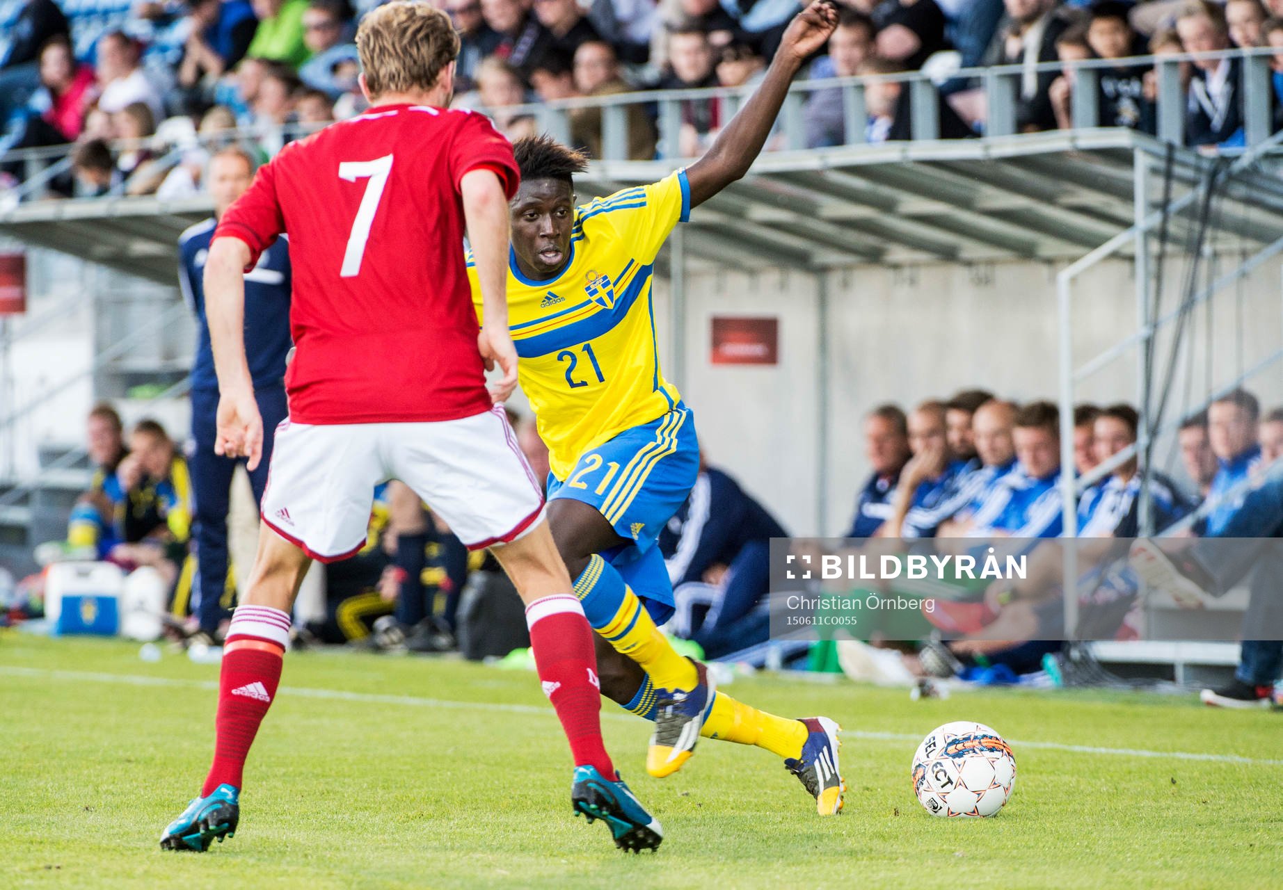 Sveriges Pa Konate mot Danmarks Mikkel Desler