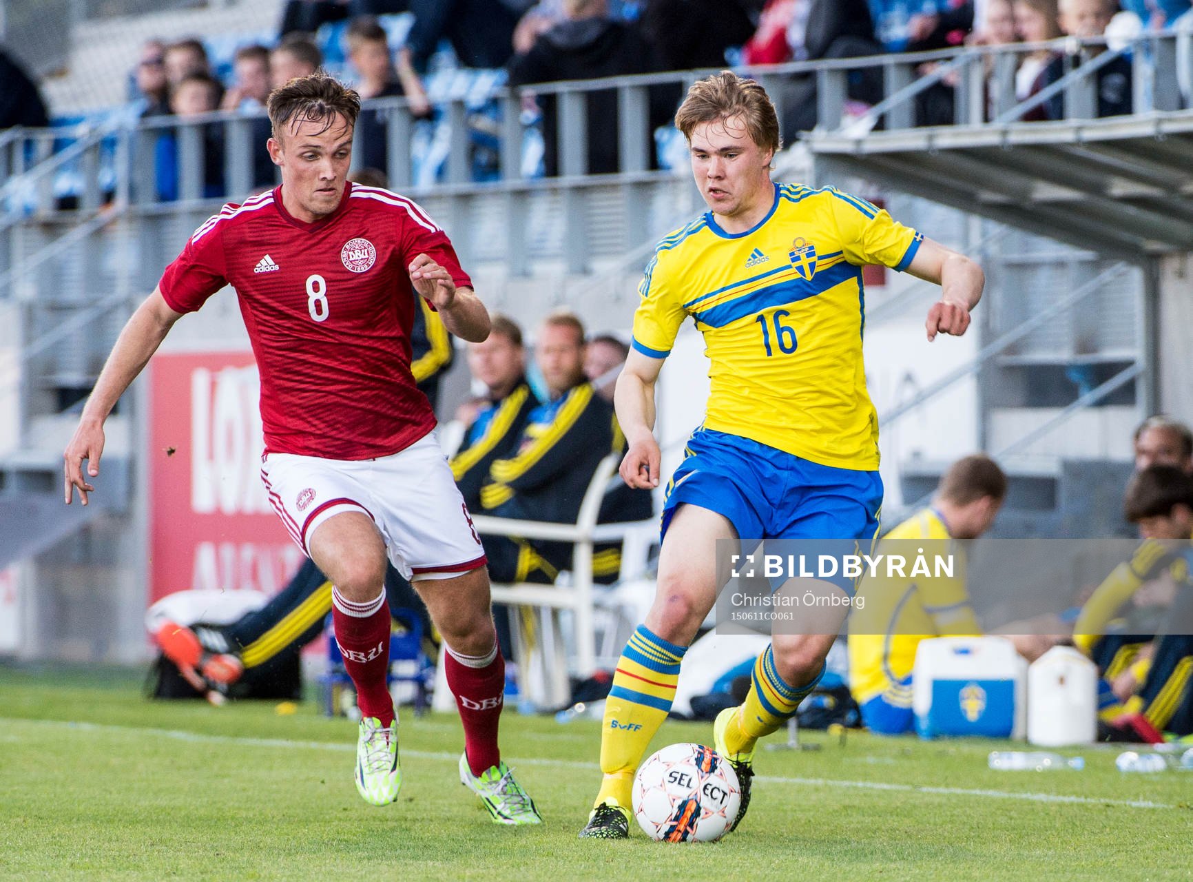 Sveriges Simon Tibbling mot Danmarks Lasse Vigen Christensen