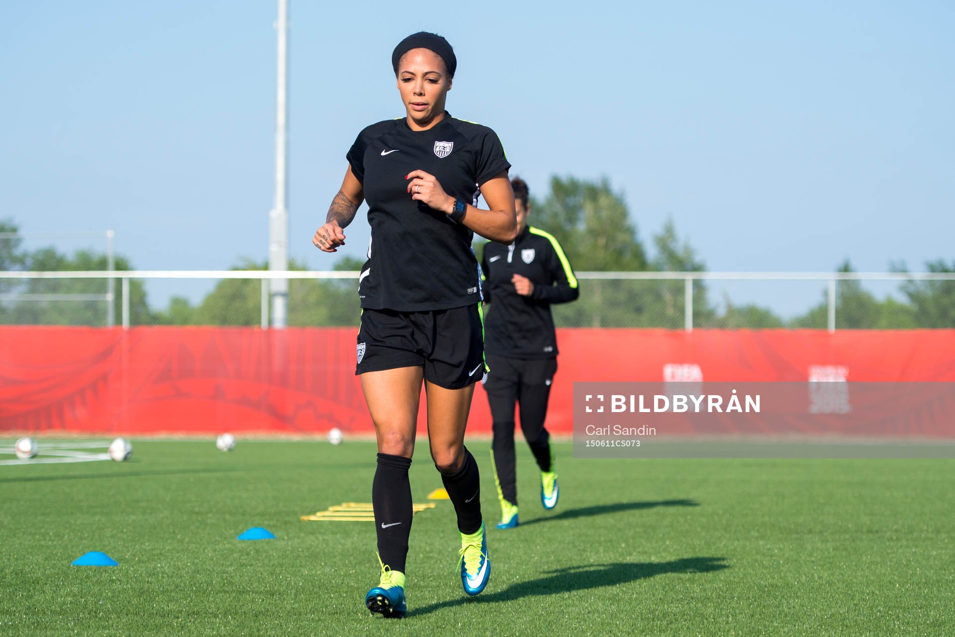 s Sydney Leroux