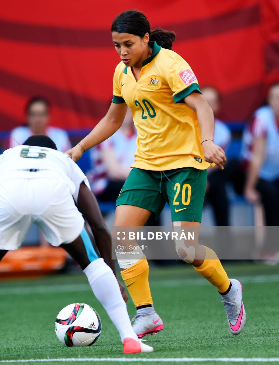 Australiens Samantha Kerr utmanar Nigerias Josephine