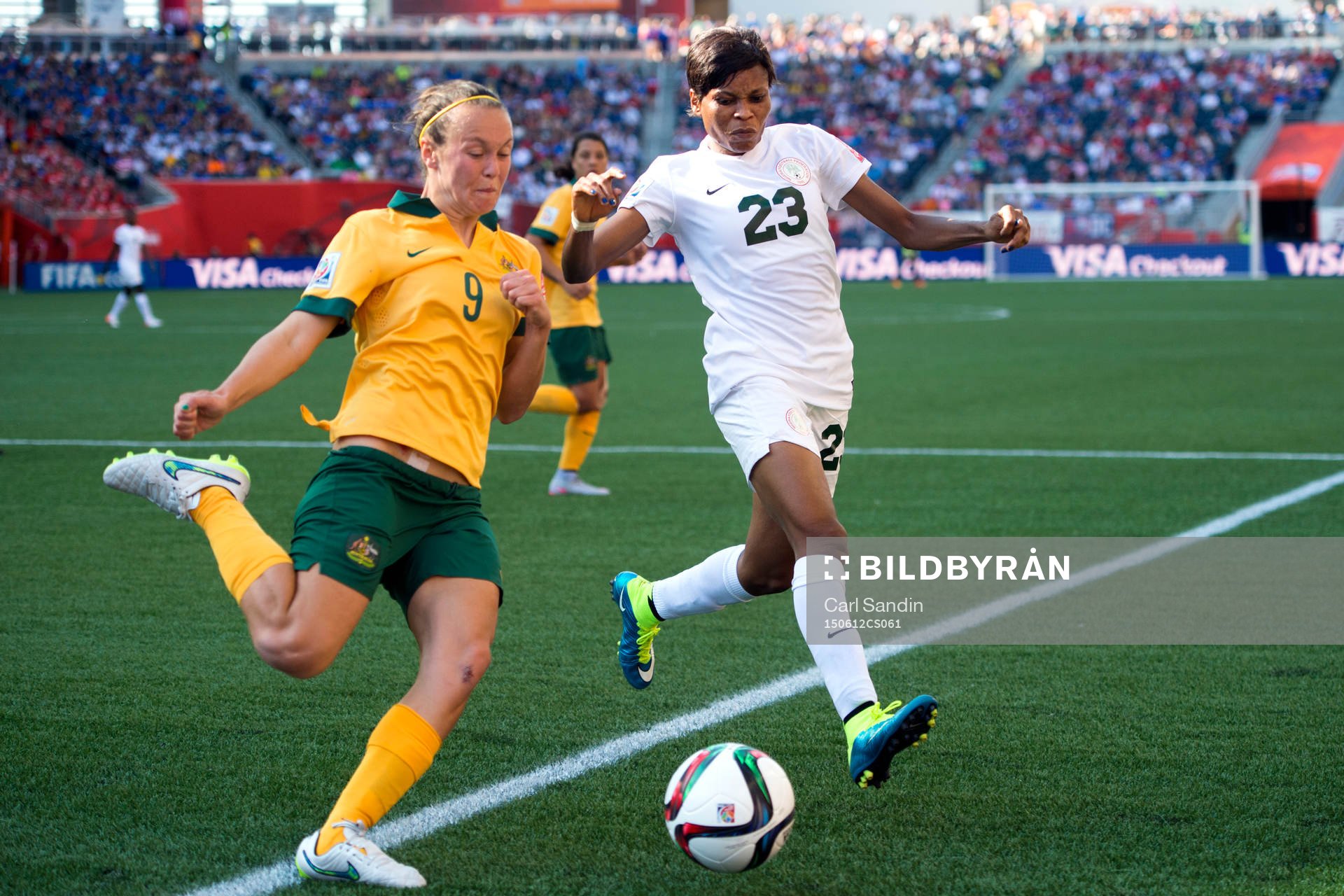 Australiens Caitlin Foord och Nigerias Ngozi Ebere