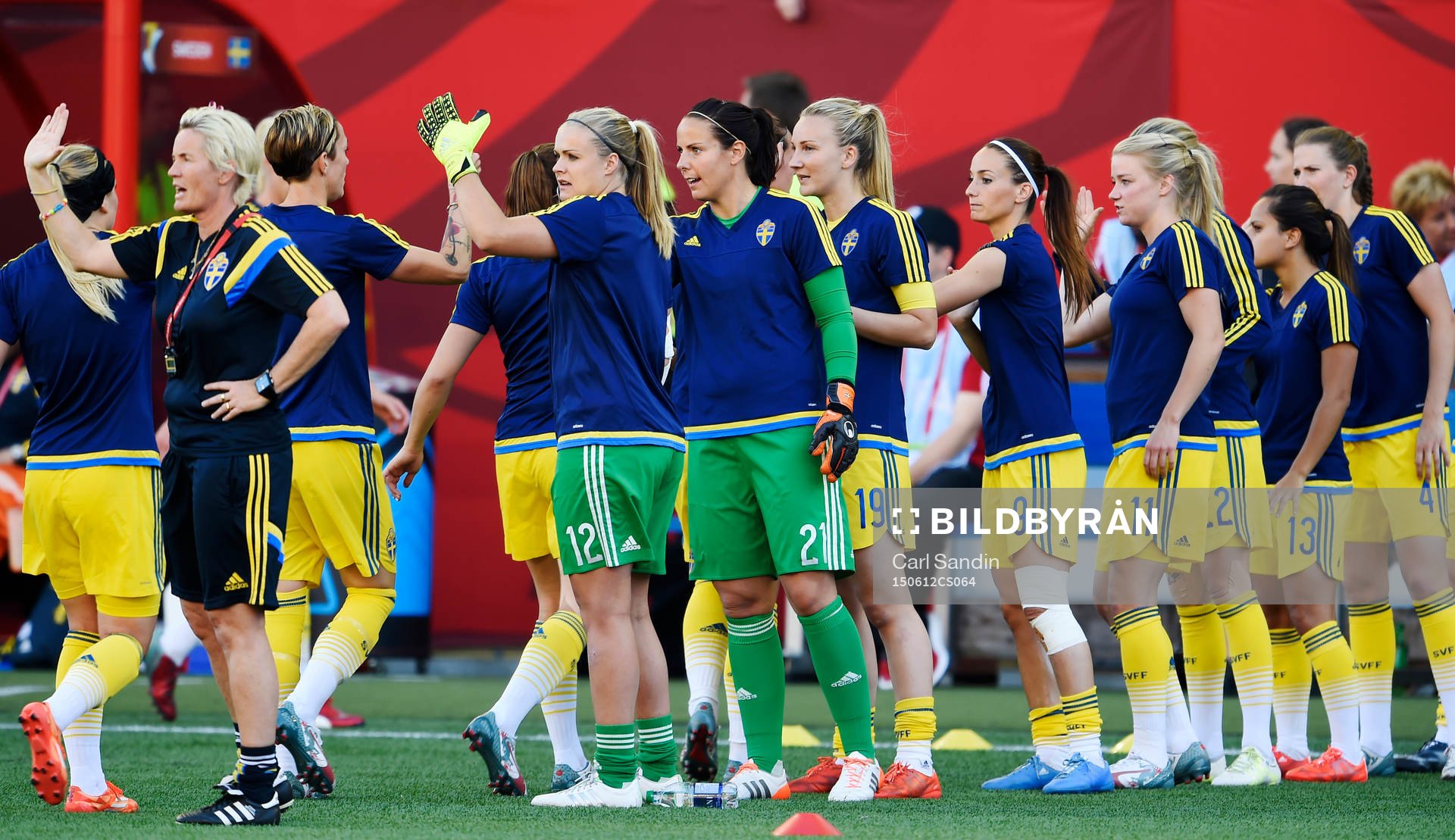 Sverige innan fotbollsmatchen i VM mellan USA och Sverige