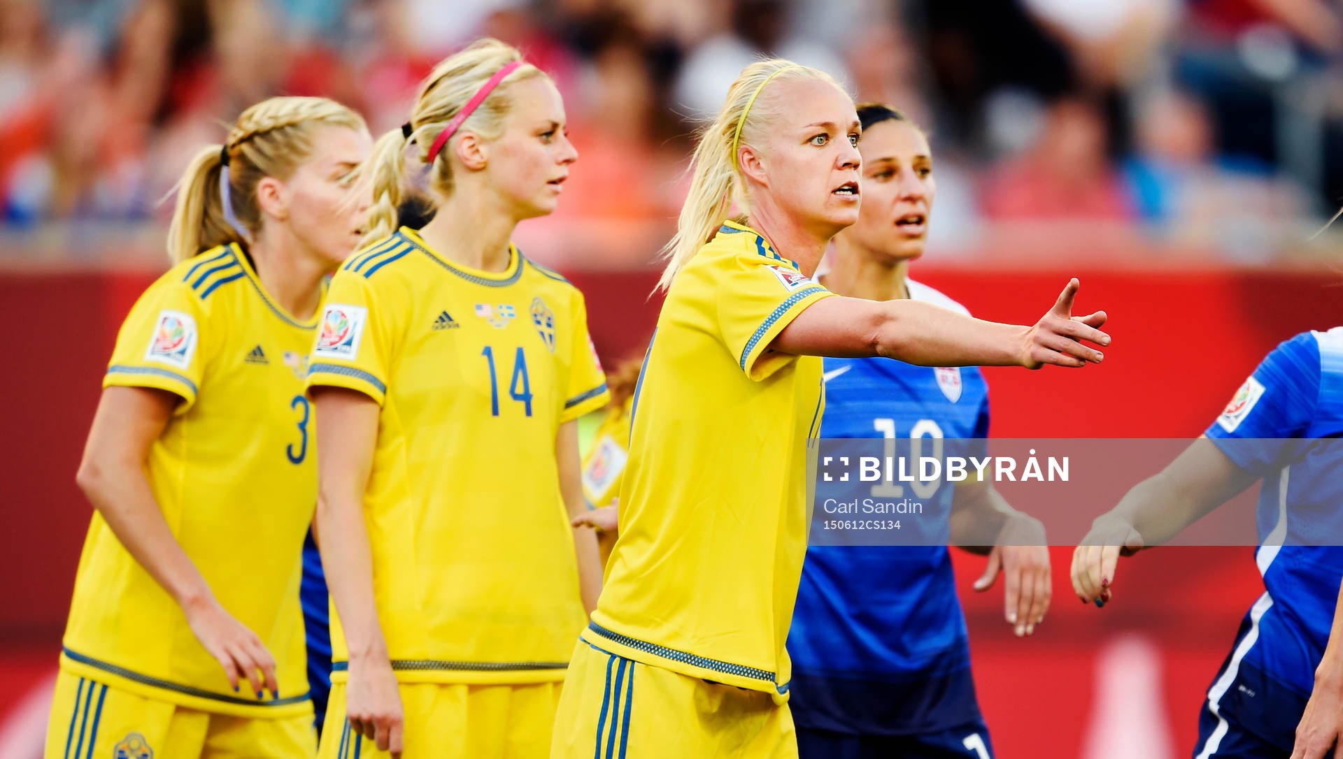 Sveriges  Linda Sembrant, Amanda Ilestedt och Caroline Seger