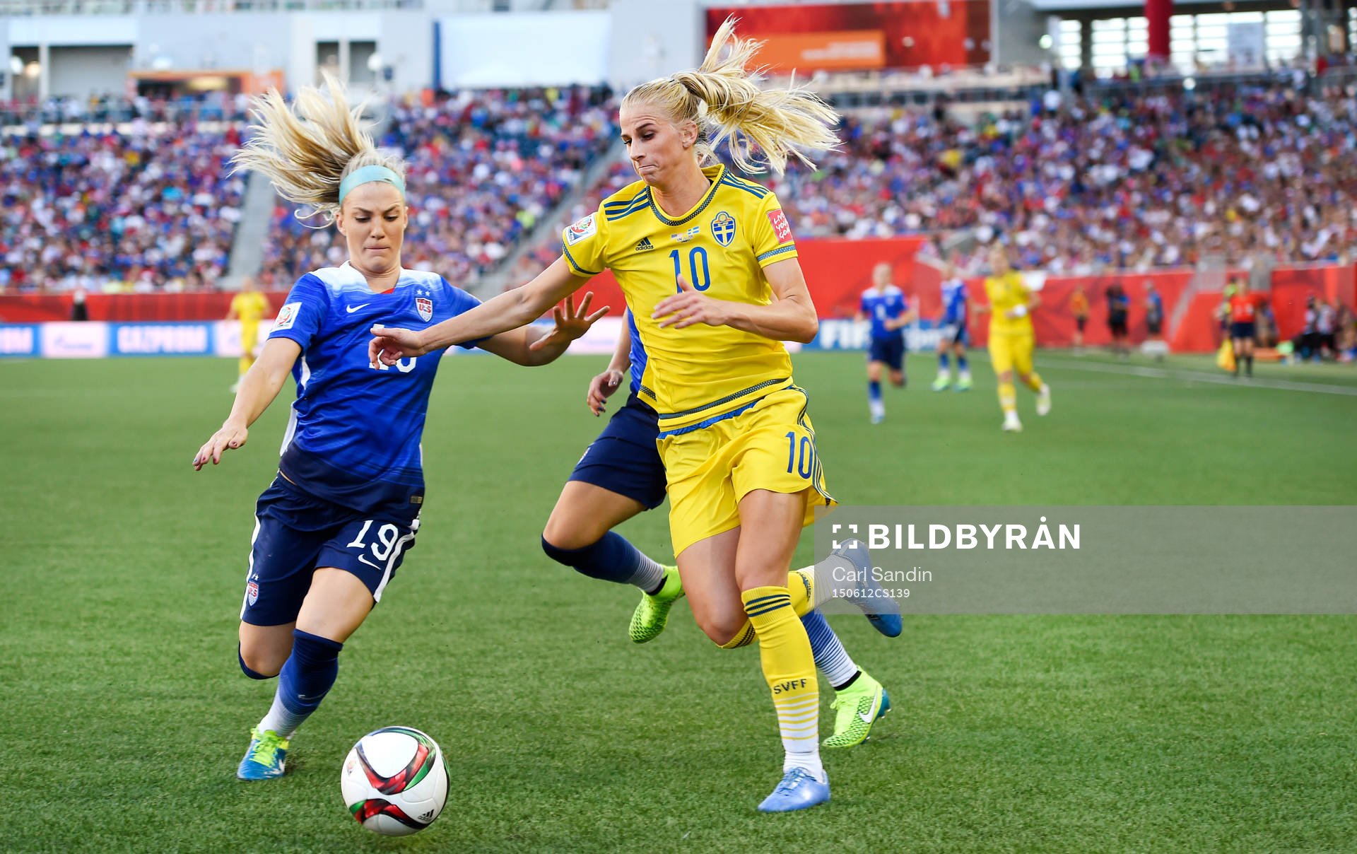 s Julie Johonston och Sveriges Sofia Jakobsson