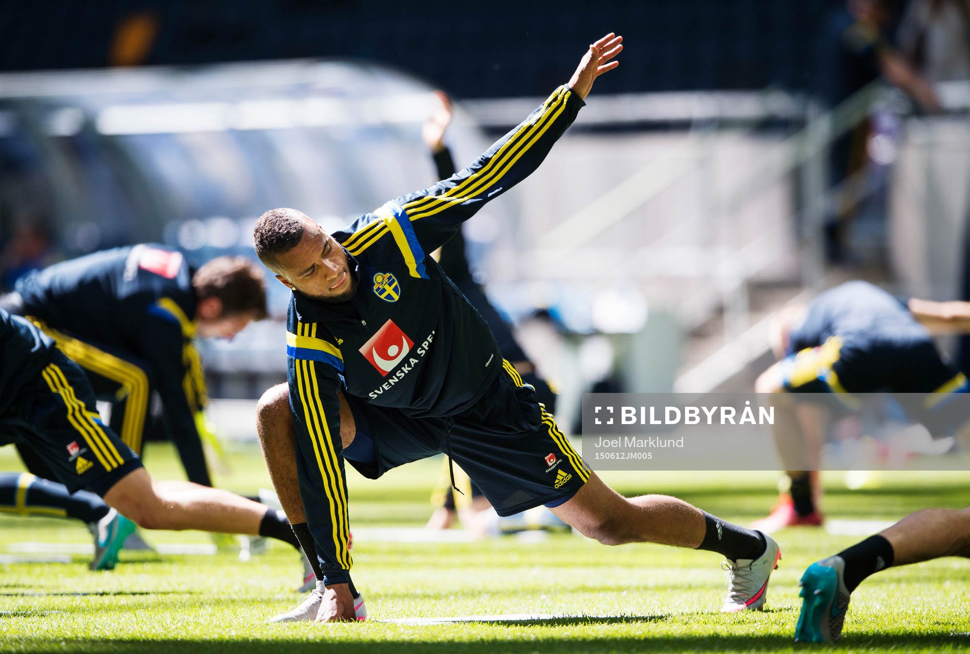 Isaac Kiese Thelin stretchar