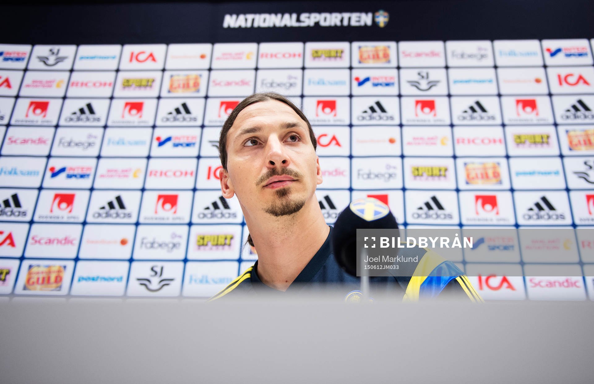Zlatan Ibrahimovic på en presskonferens