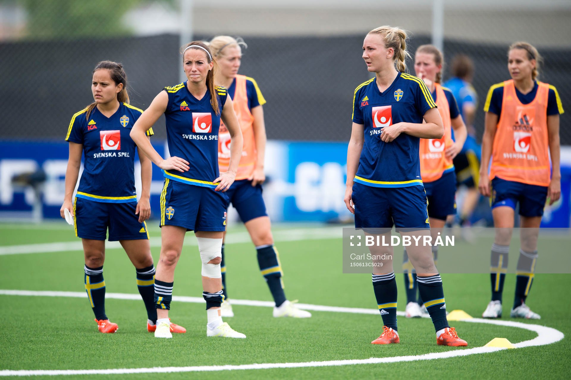 Sveriges Malin Diaz Pettersson, Kosovare Asllani och Emma