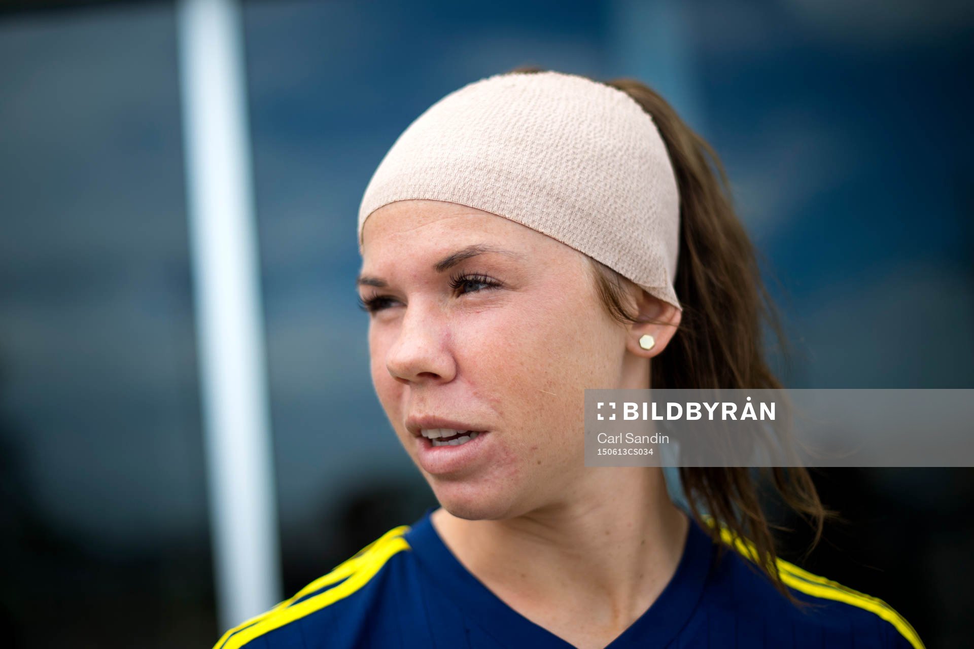 Sveriges Lotta Schelin blir intervjuad