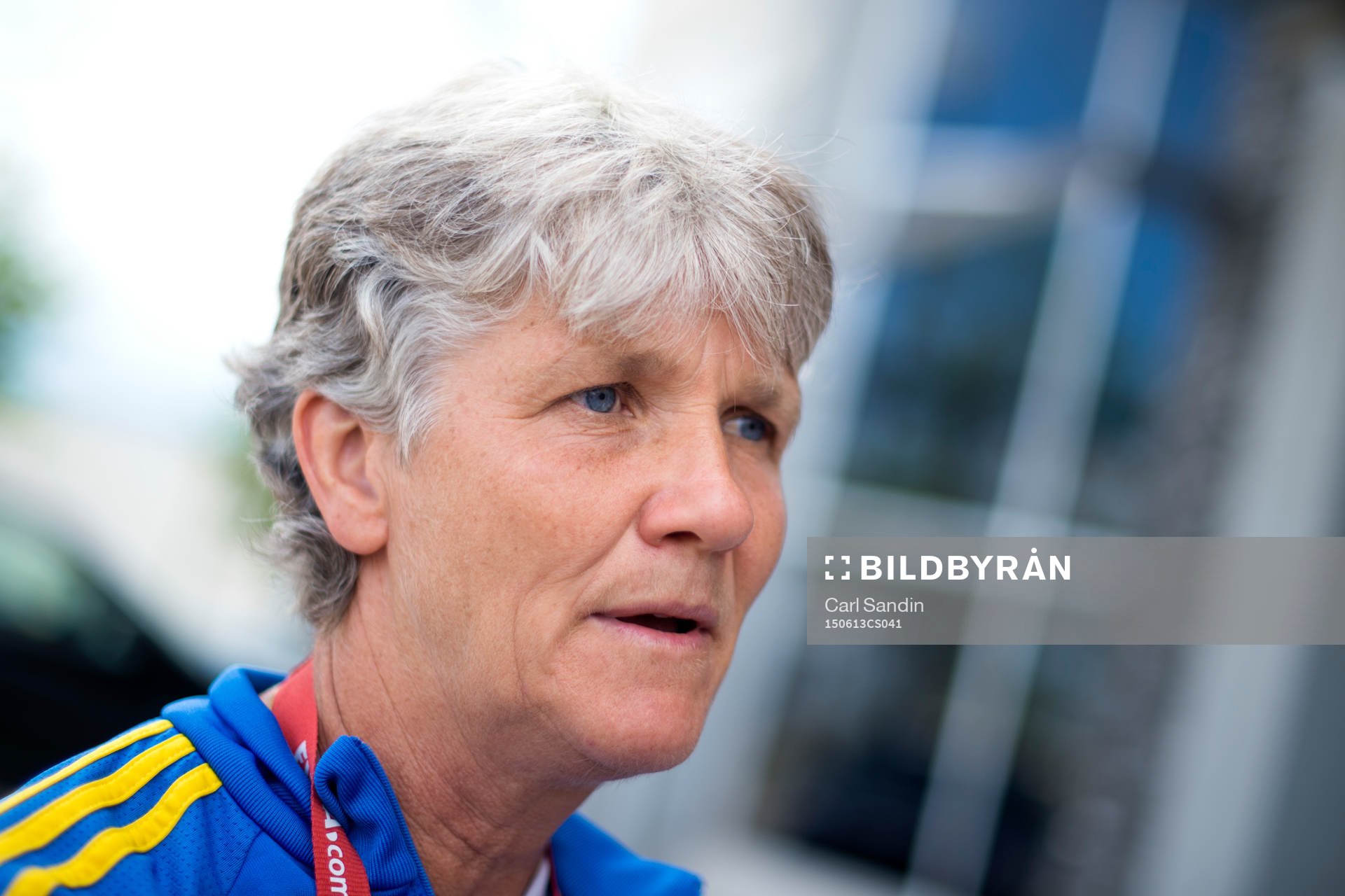 Sveriges förbundskapten Pia Sundhage blir intervjuad