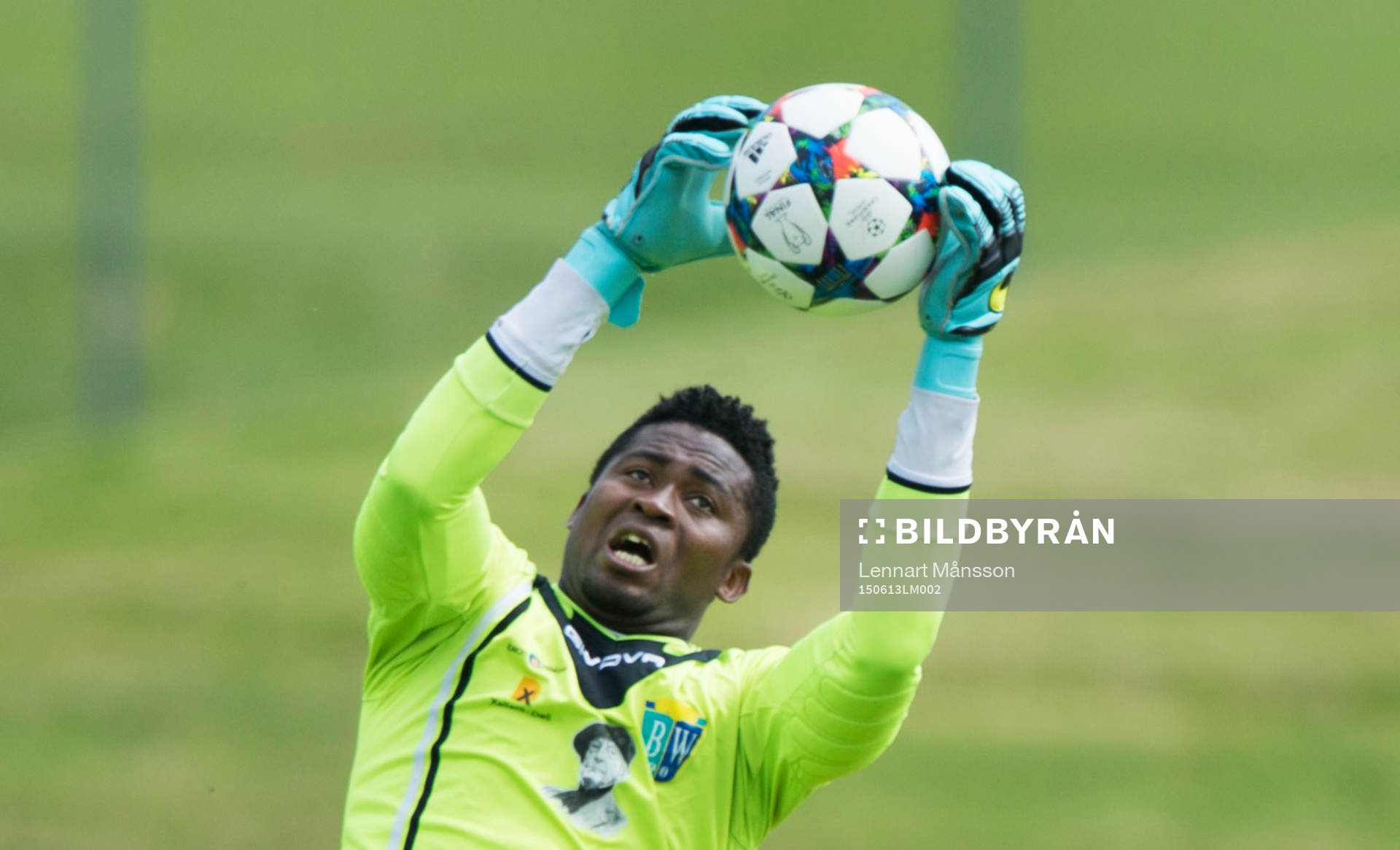 s målvakt Paulinus Dorzia i matchen i division 2 mellan