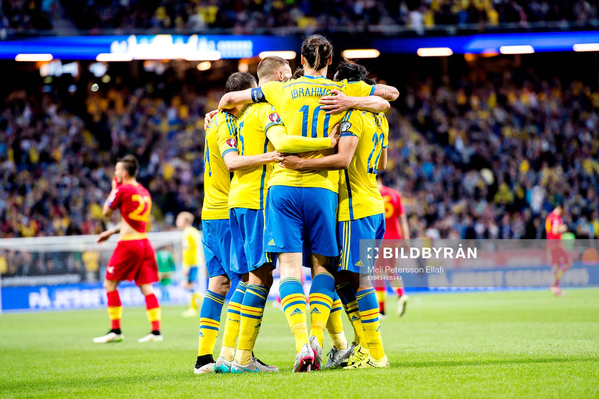 Sverige jublar