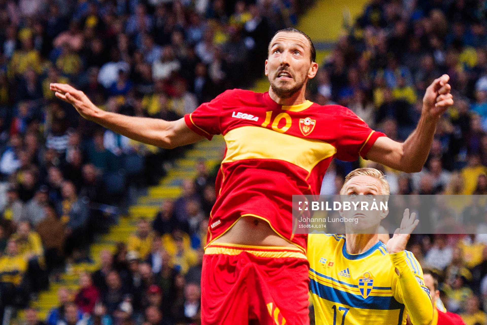 Montenegros Dejan Damjanovic och Sveriges Oscar Wendt