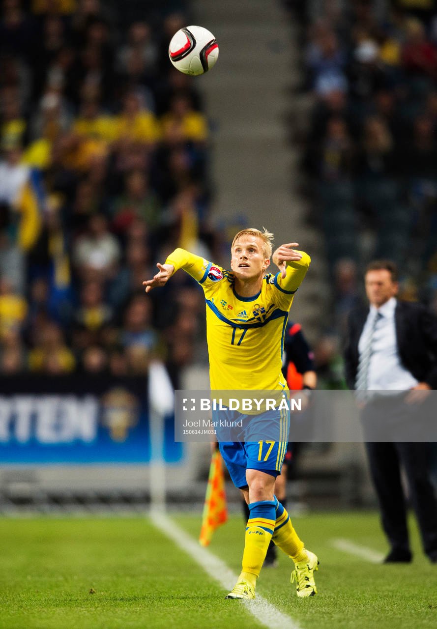 Sveriges Oscar Wendt med ett inkast