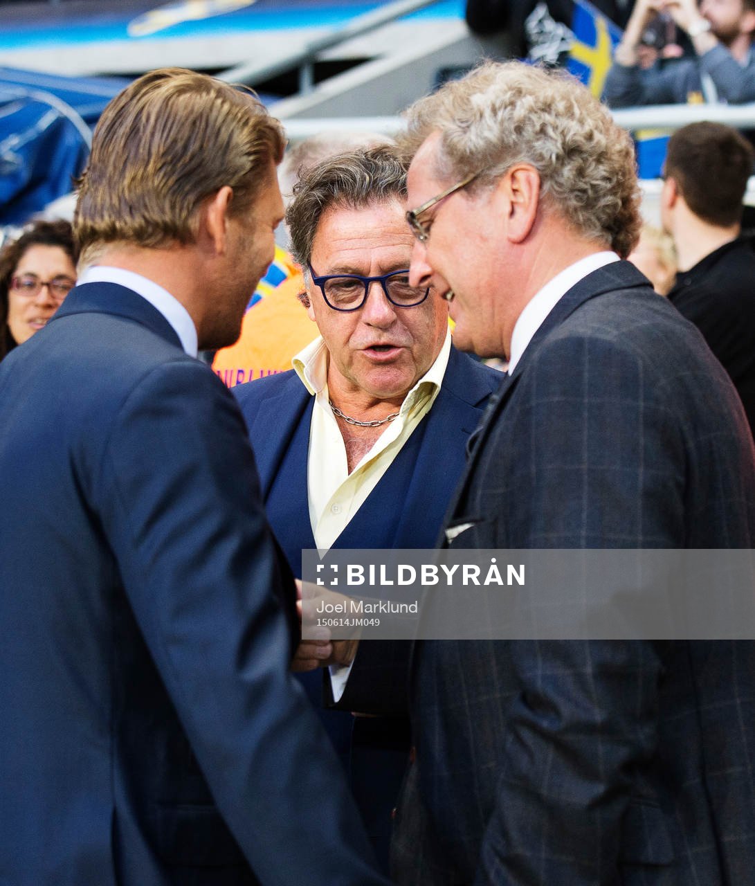 Sveriges players manager Marcus Allbäck och