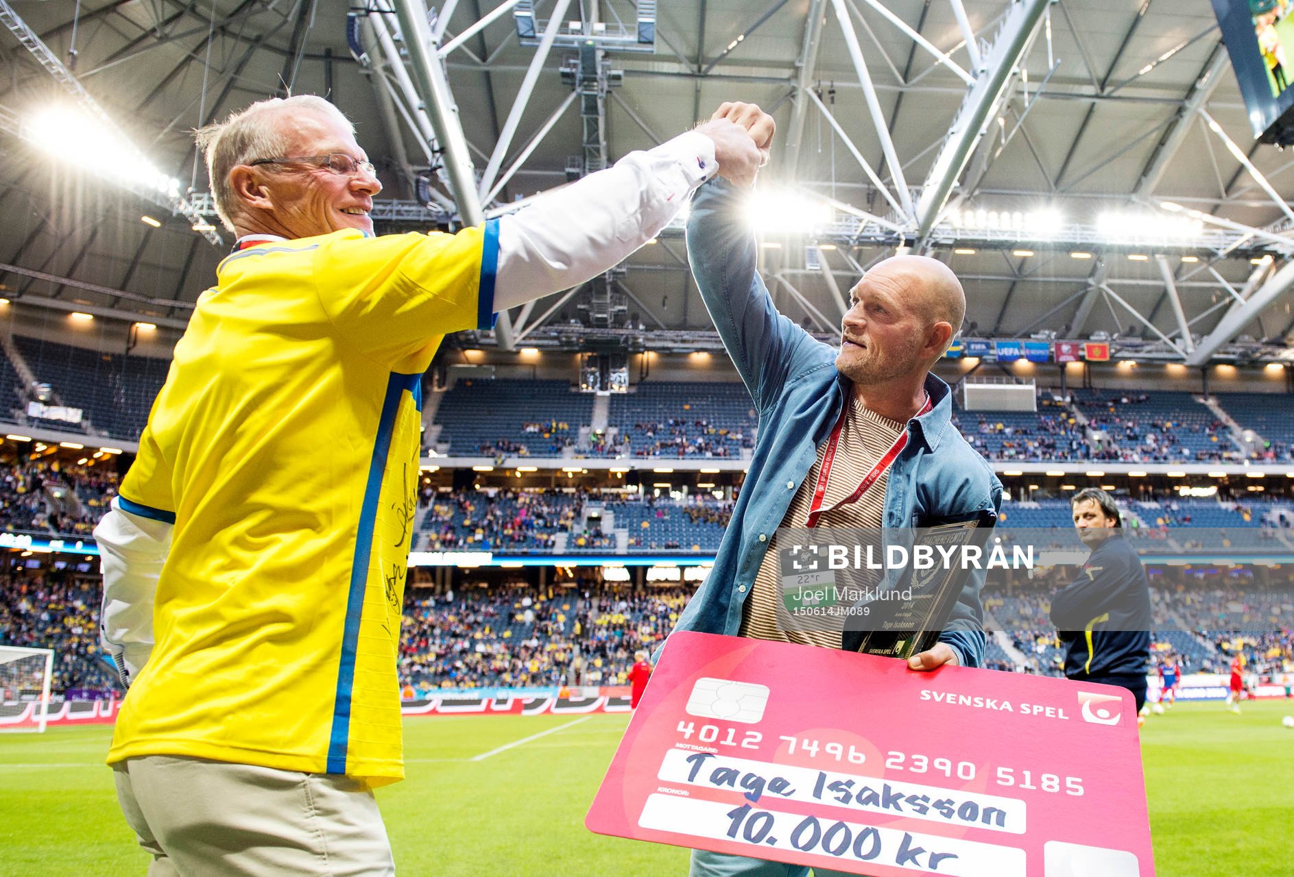 Tage Isaksson (Årets Eldsjäl) tar emot pris i det svenska