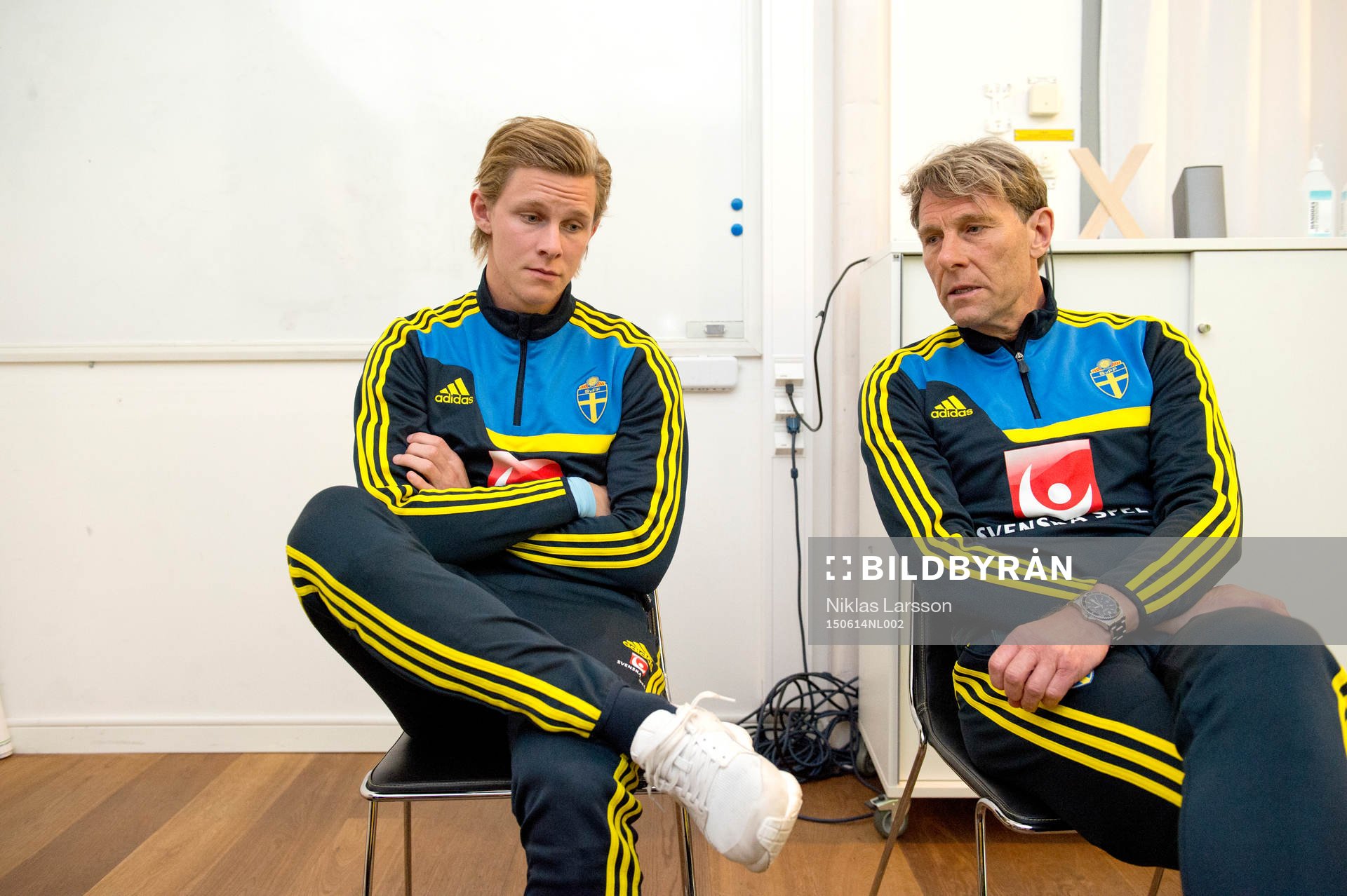 Sveriges förbundskapten Håkan Ericson och Emil Krafth