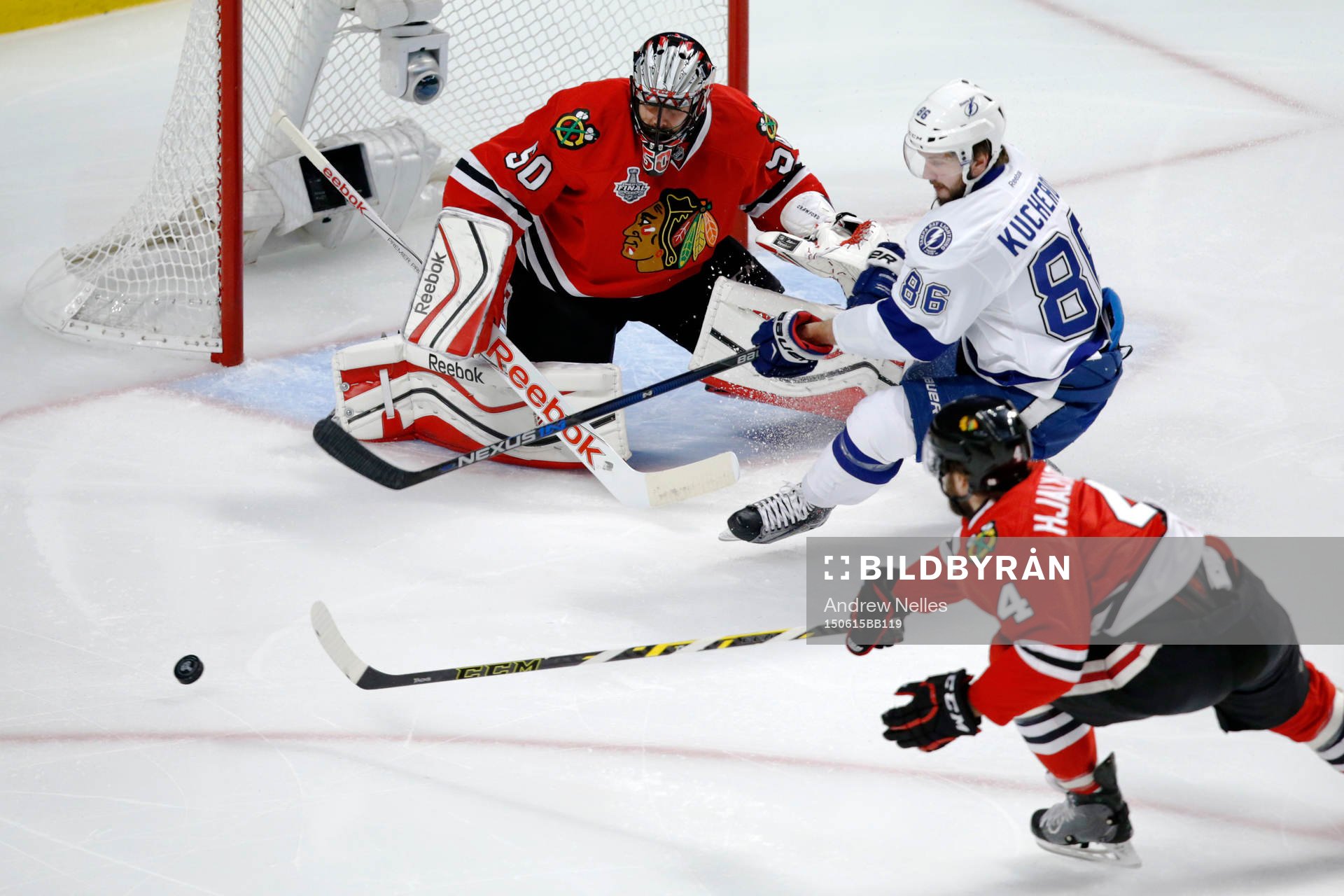Chicago Blackhawks goalie Corey Crawford (50) and