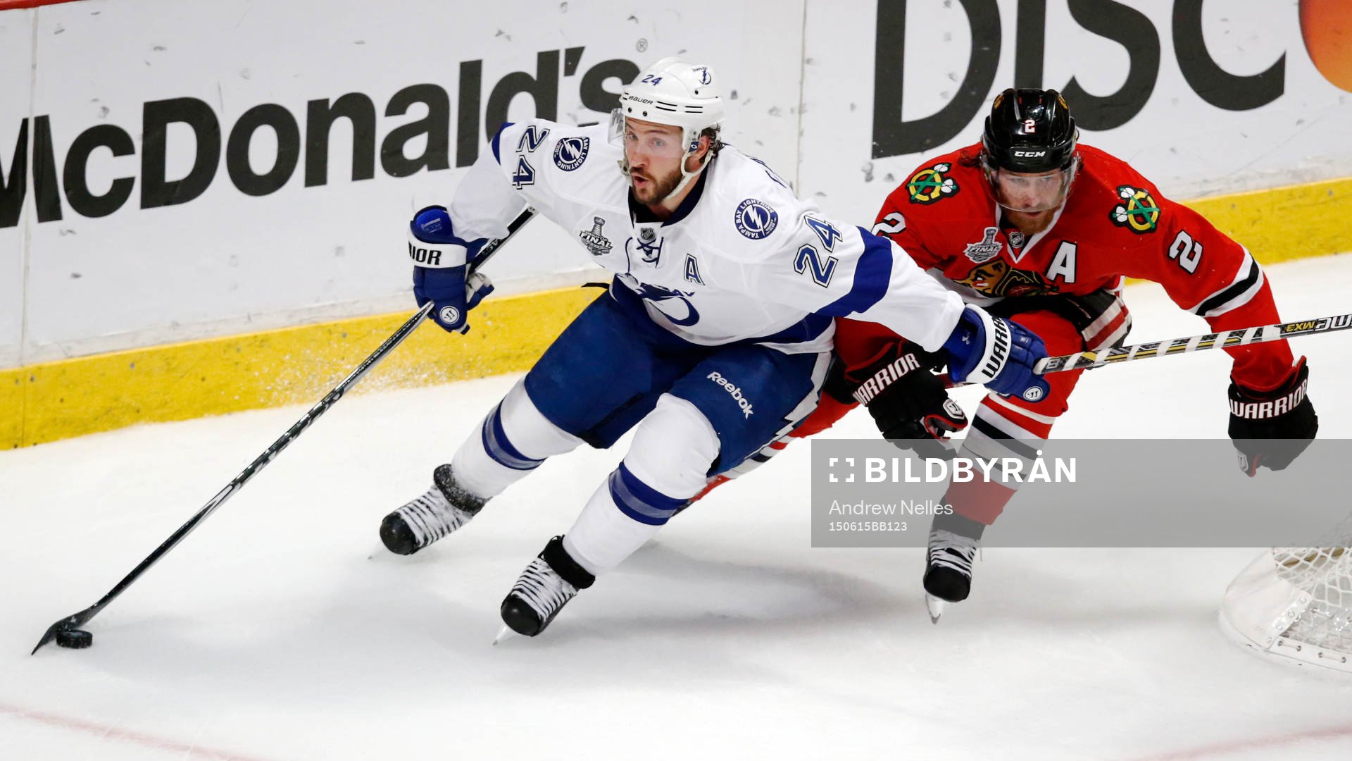 Tampa Bay Lightning right wing Ryan Callahan (24) skates