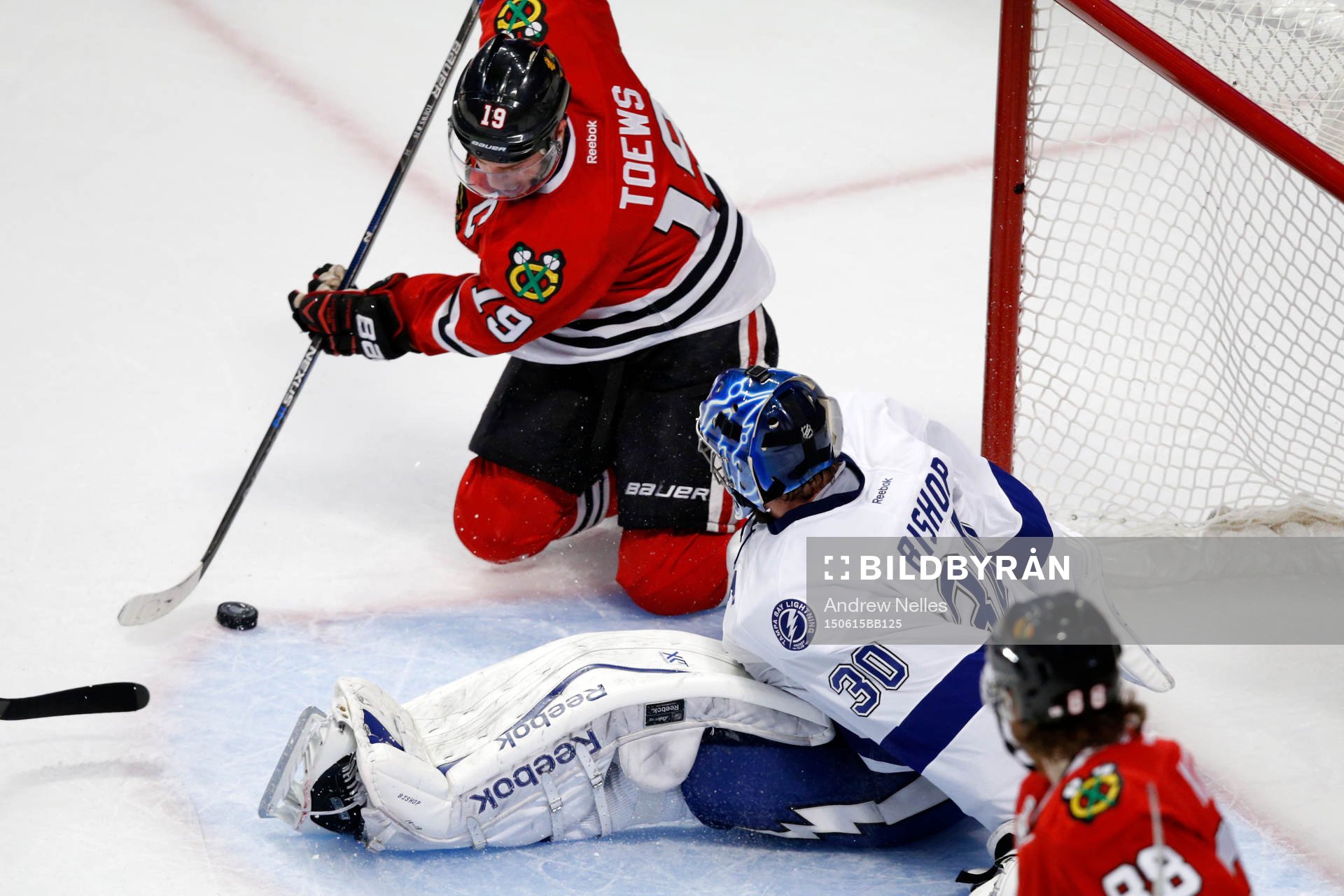 Tampa Bay Lightning goalie Ben Bishop (30) defends against