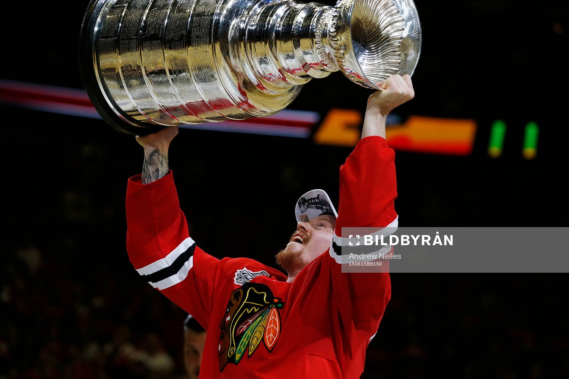 Chicago Blackhawks left wing Joakim Nordstrom (42)
