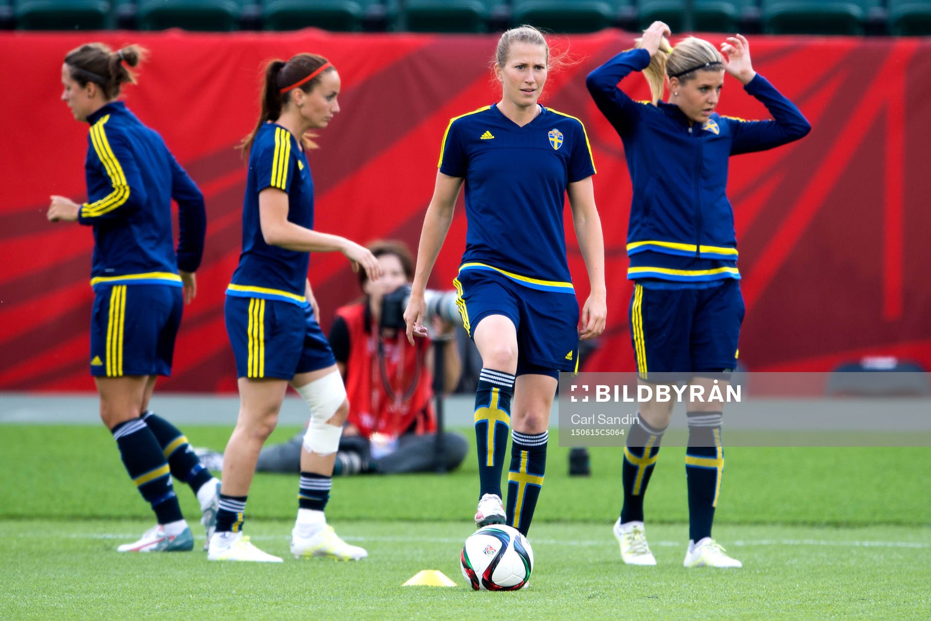 Sveriges Kosovare Asllani, Emma Berglund och Olivia Schough