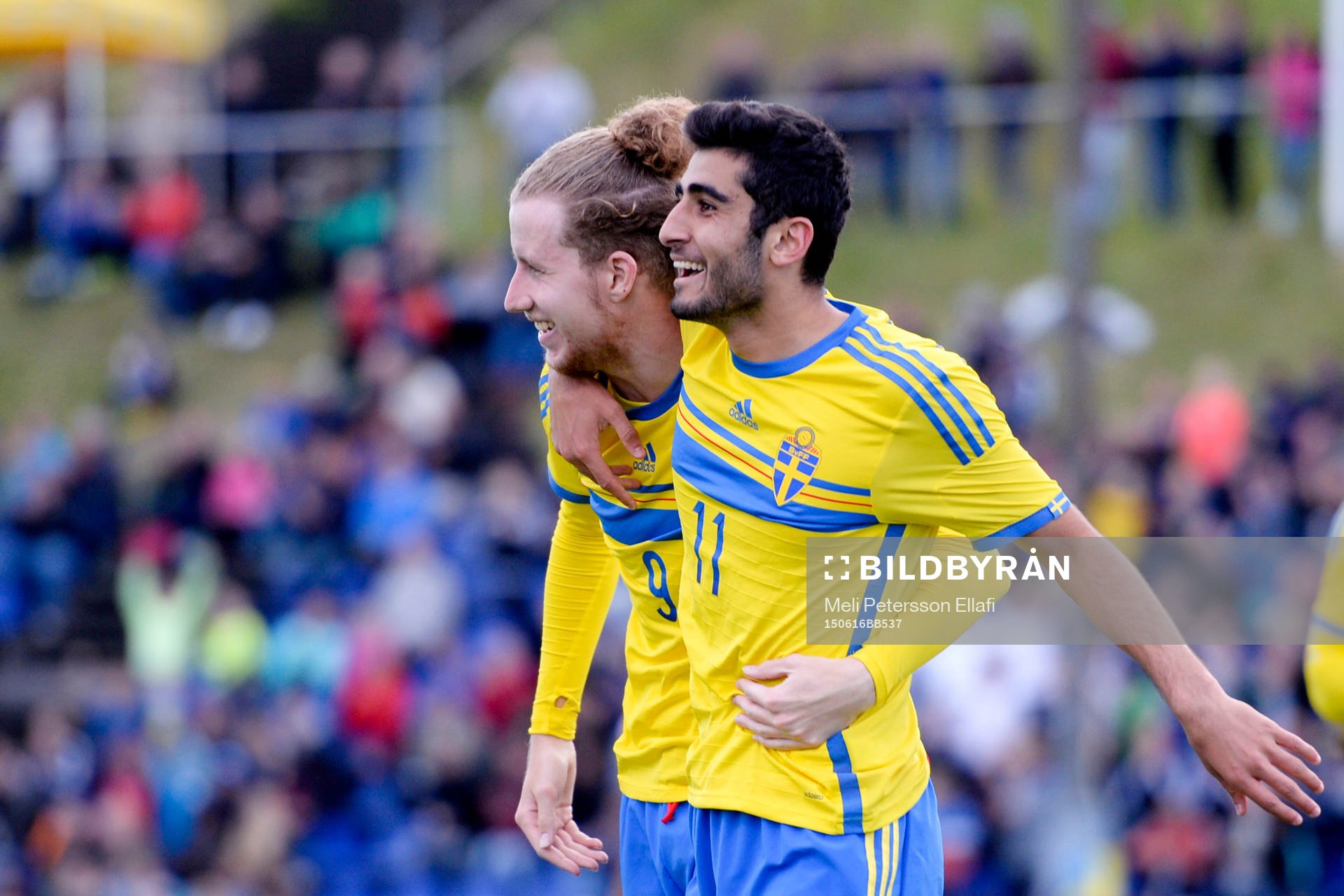 Sveriges Samuel Gustafson och Ferhad Ayaz jublar
