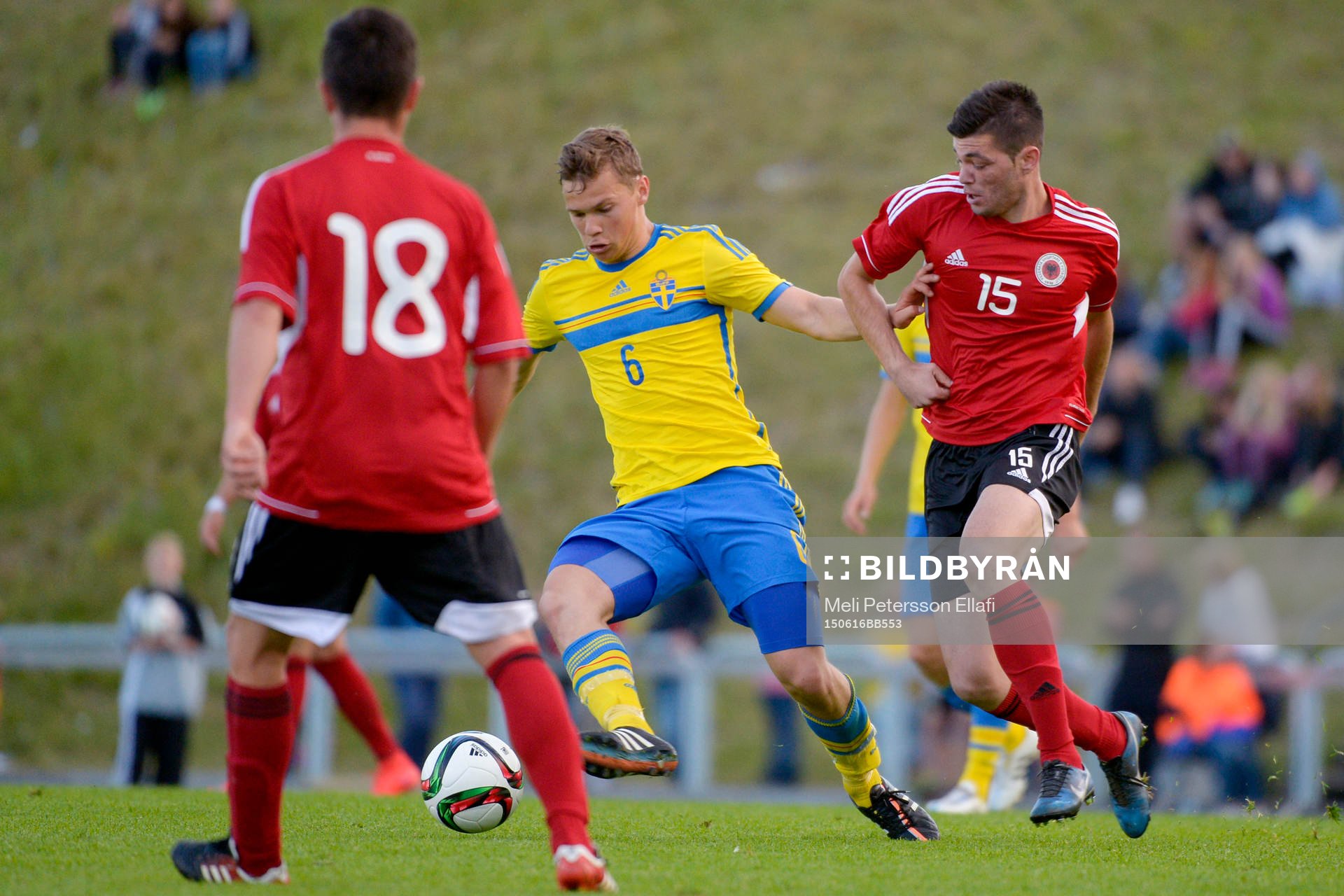 Sveriges Jesper Karlström och Albaniens Kluadio Hysenaj