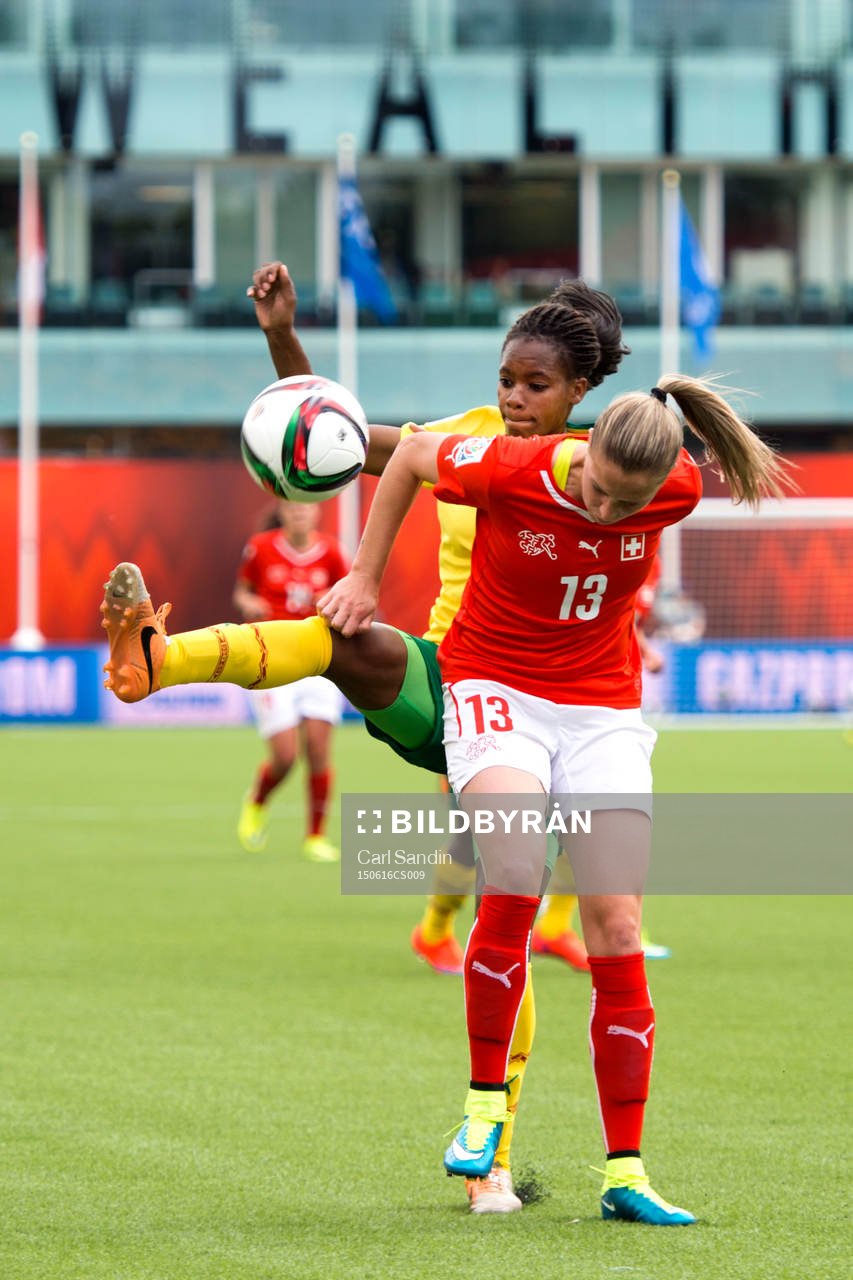 Kameruns Aurelle Awona