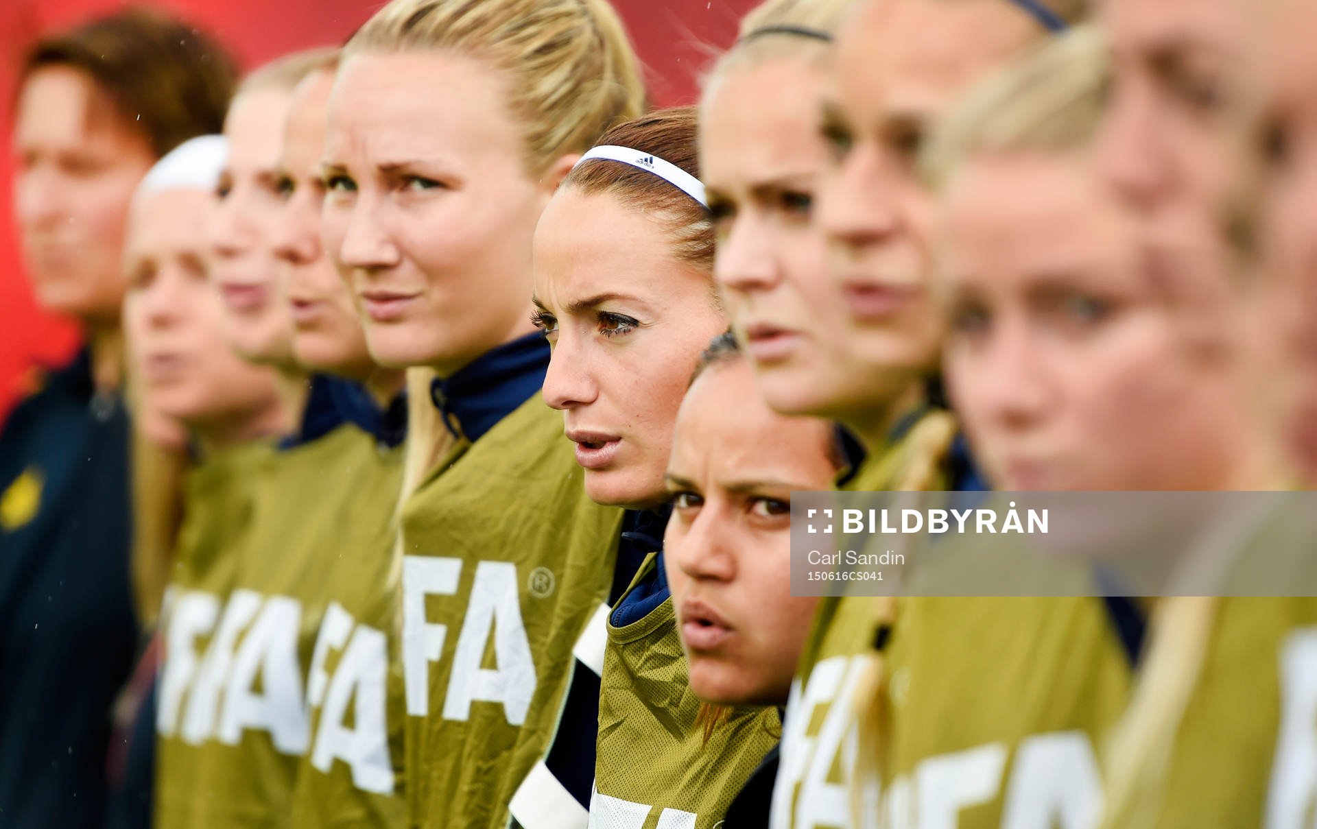 Sveriges Kosovare Asllani börjar på bänken