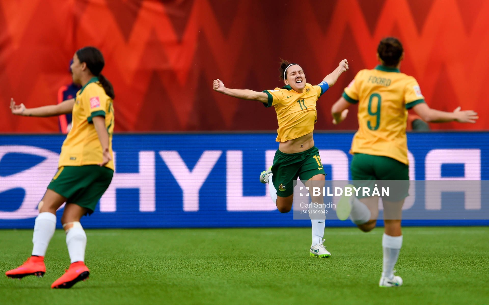 Australiens Alanna Kennedy, Lisa De Vanna och Caitlin Foord