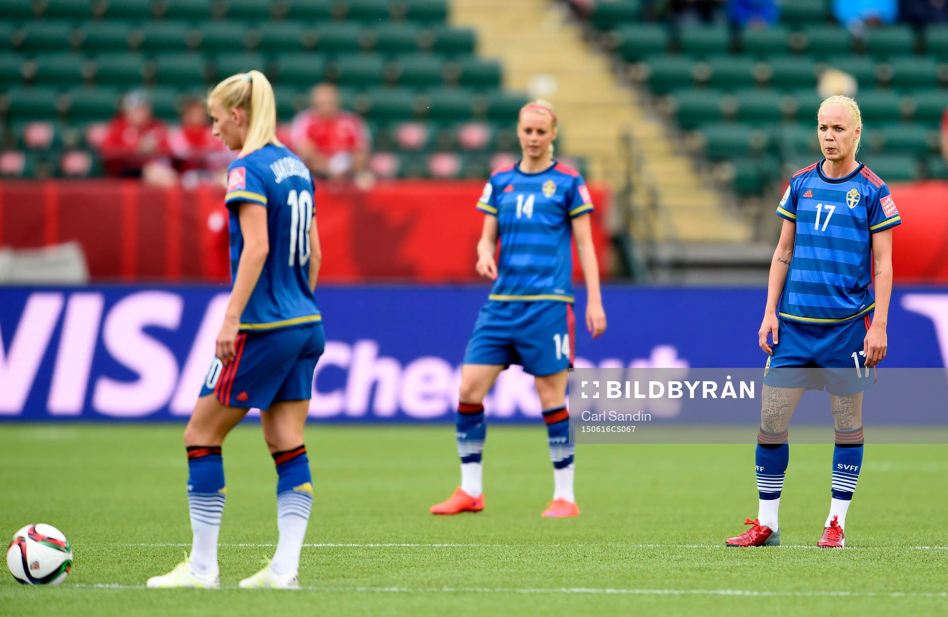 Sveriges Sofia Jakobsson, Amanda Ilestedt och Caroline Seger