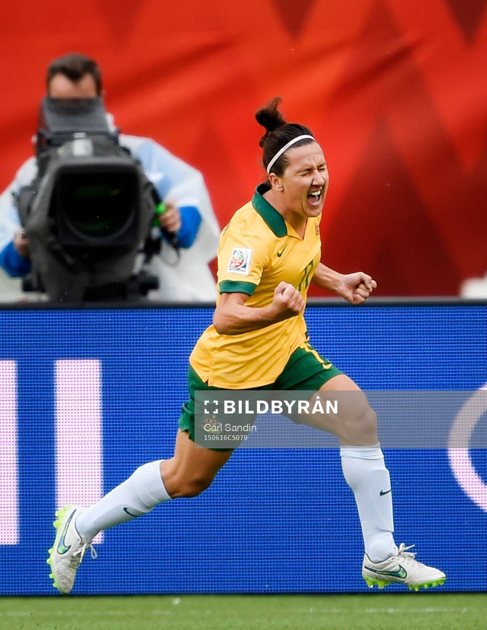 Australiens Lisa De Vanna jublar