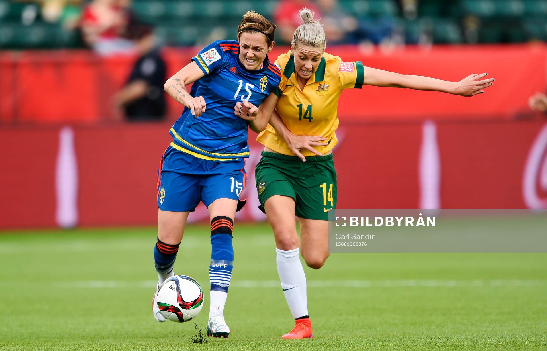 Sveriges Therese Sjögran och Australiens Alanna Kennedy