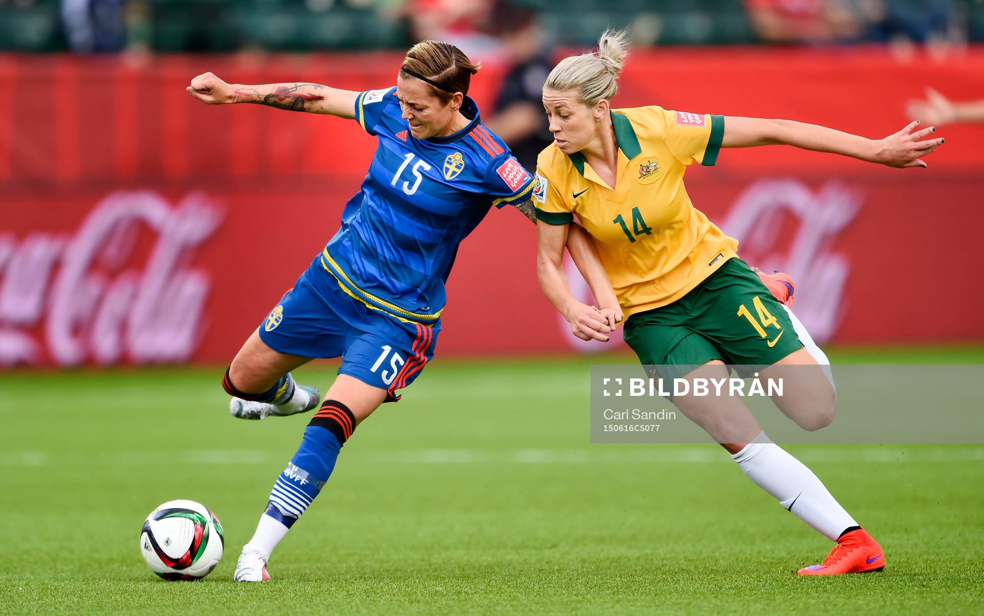 Sveriges Therese Sjögran och Australiens Alanna Kennedy