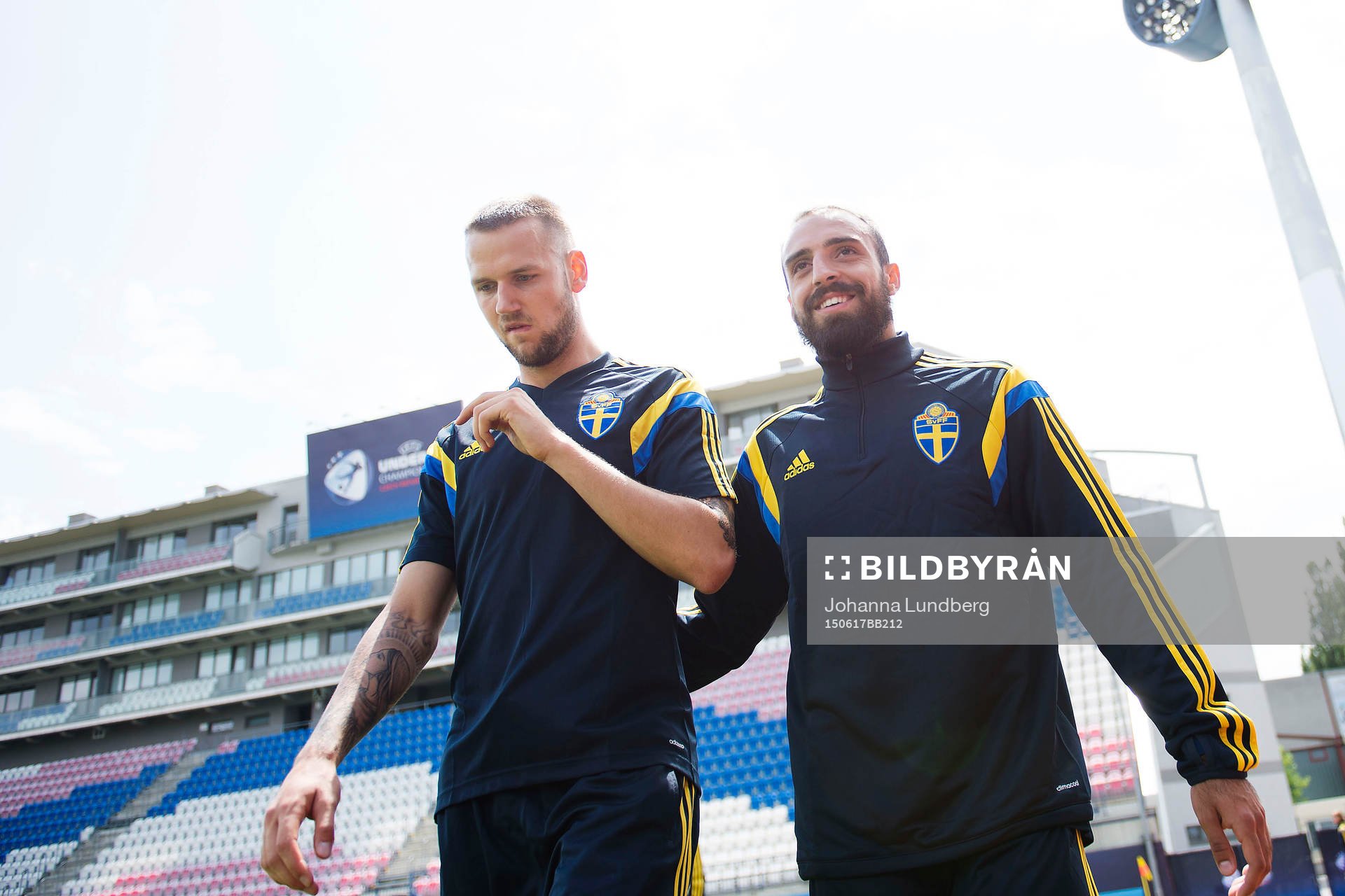 Sveriges Alexander Milosevic och Abdul Khalili