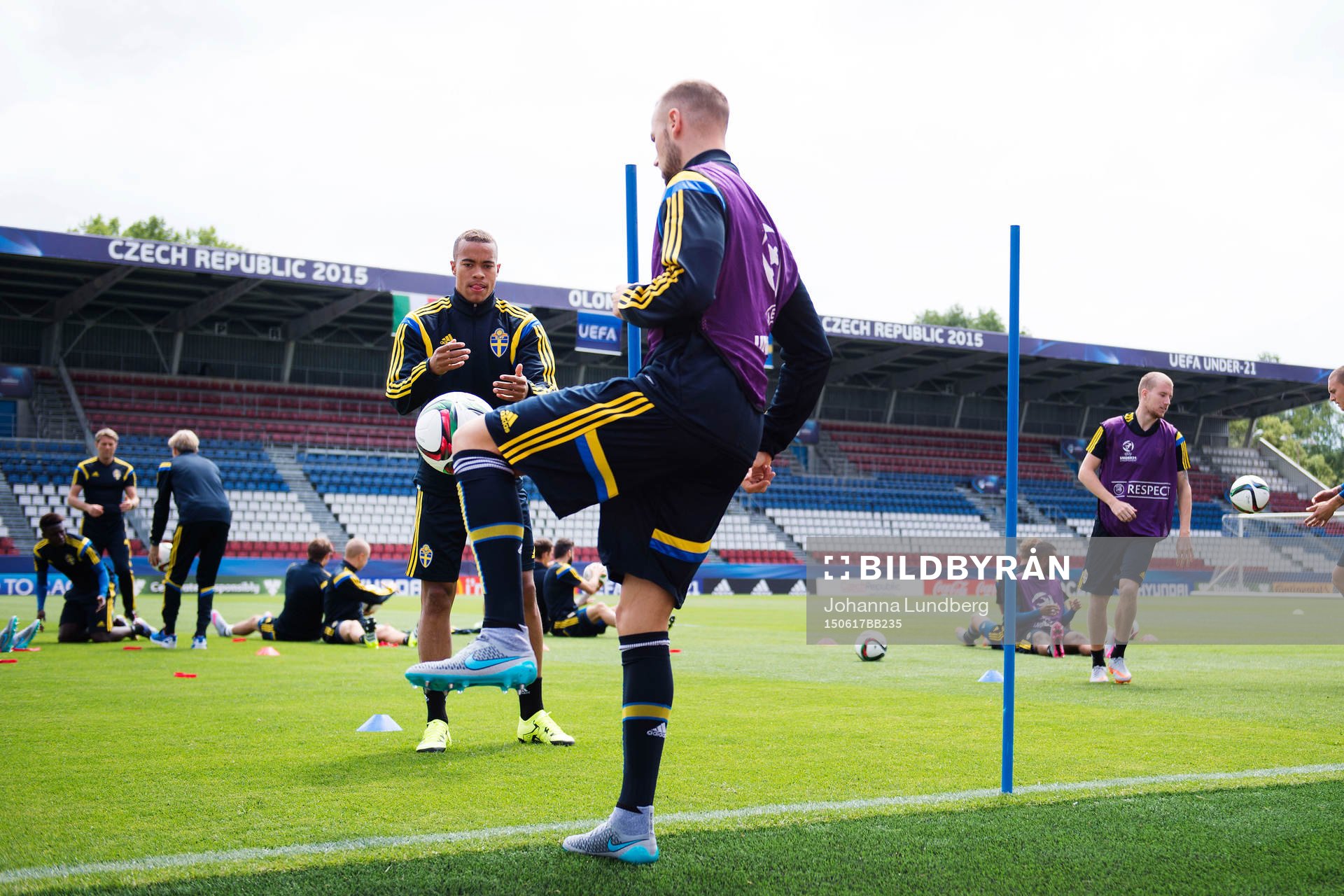 Sveriges Robin Quaison och Alexander Milosevic