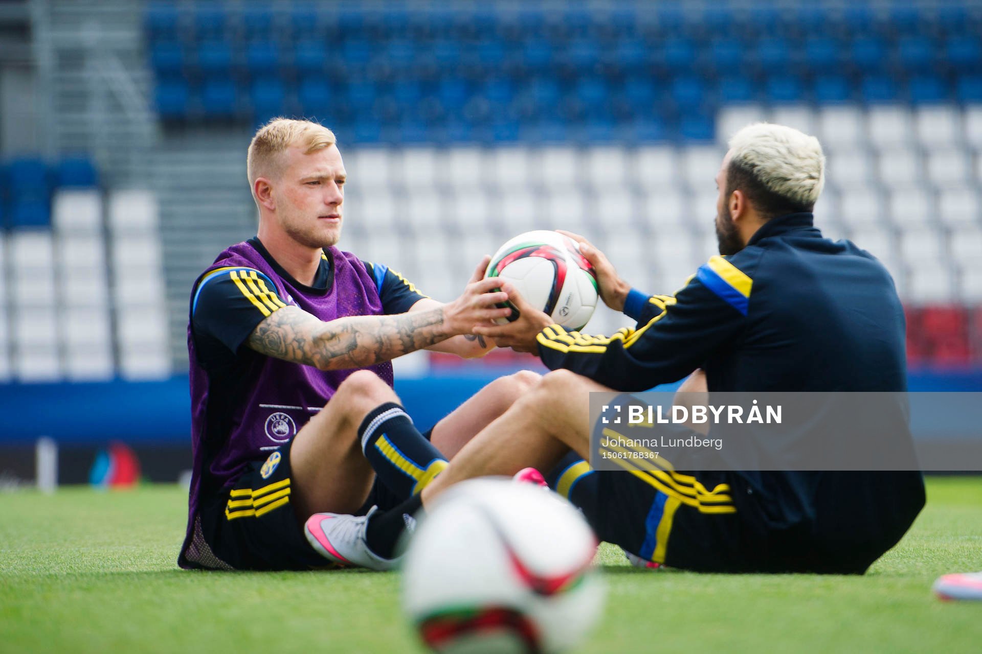 Sveriges John Guidetti och Abdul Khalili