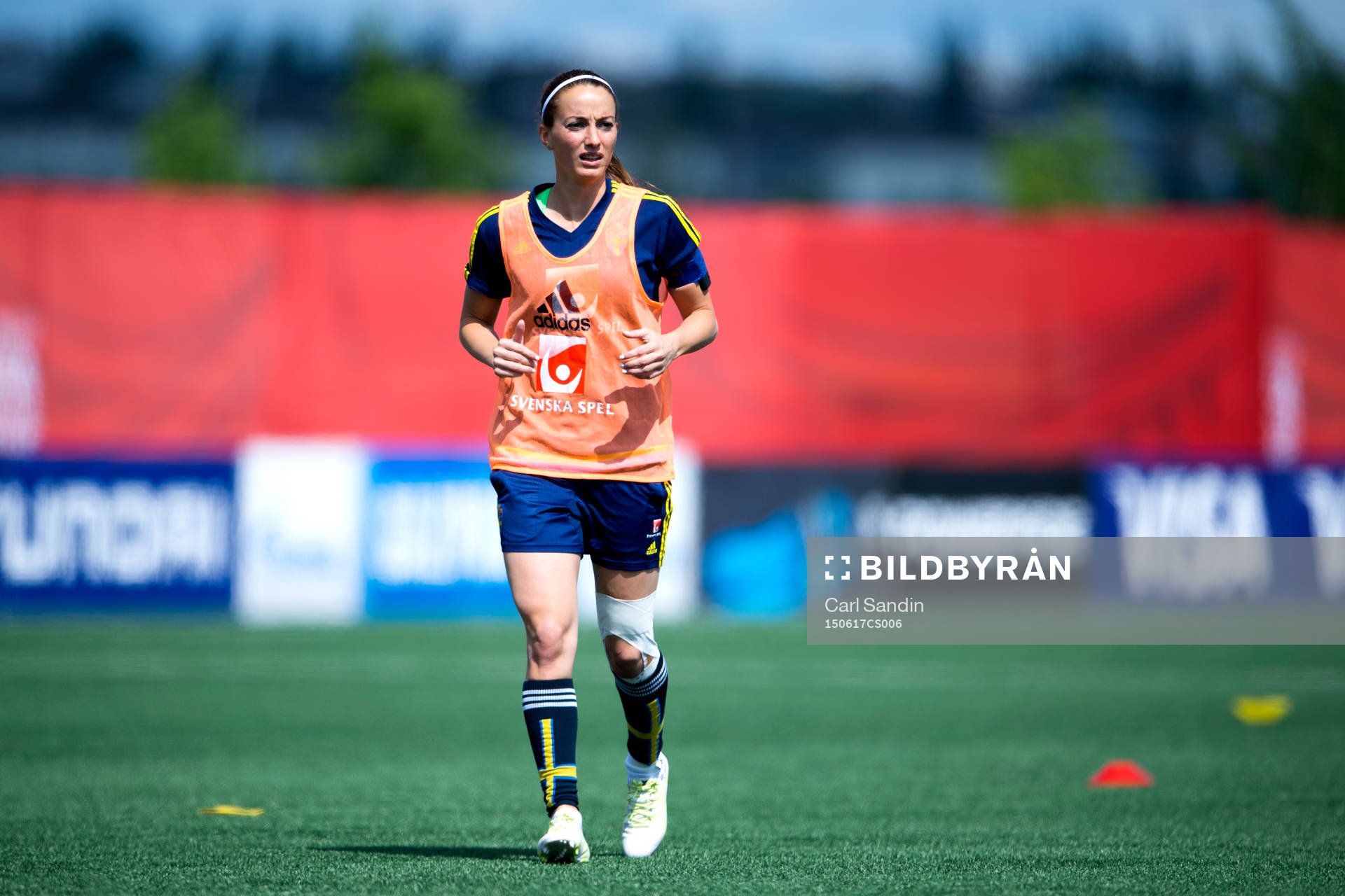 Sveriges Kosovare Asllani
