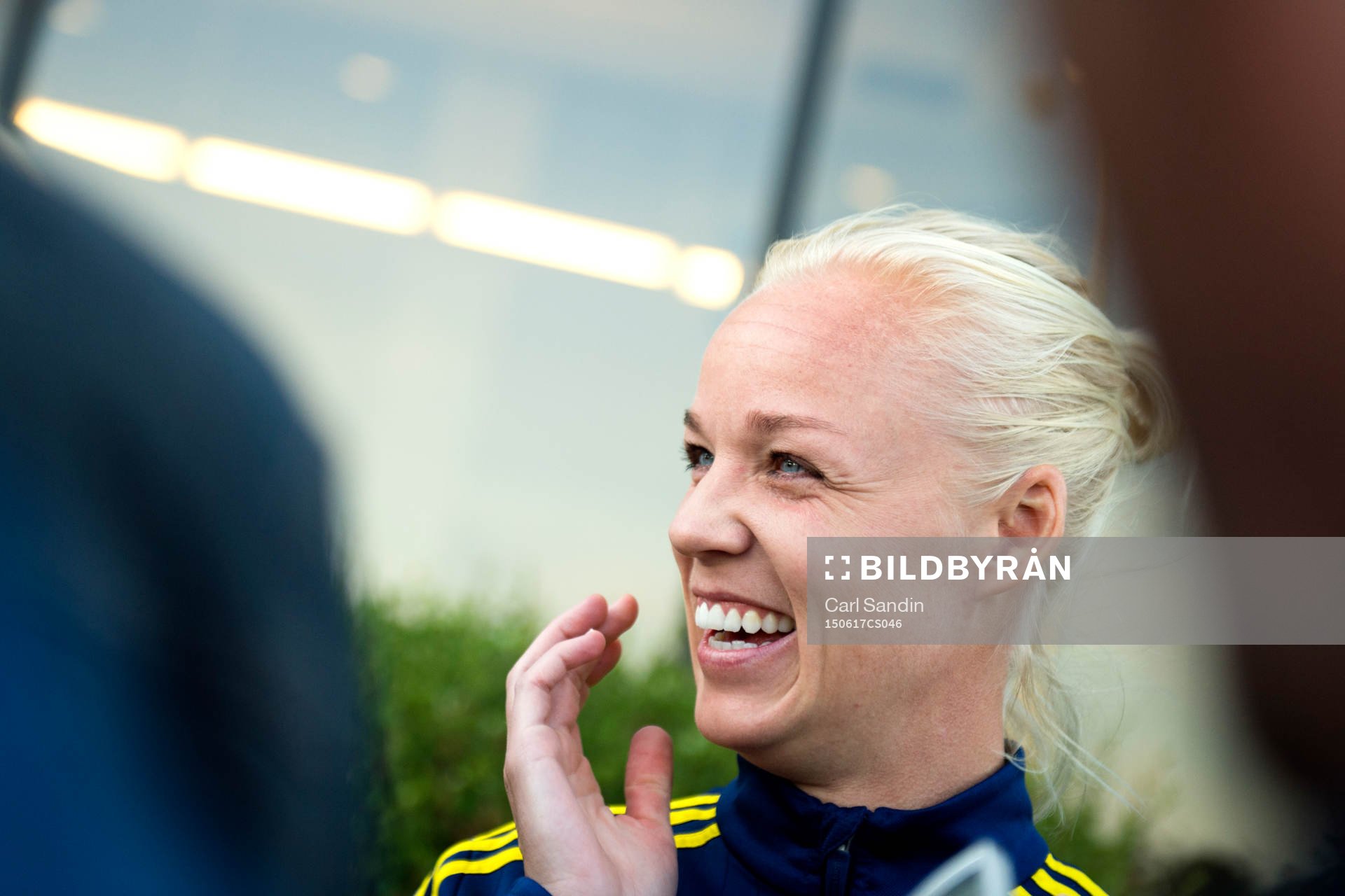 Sveriges Caroline Seger blir intervjuad
