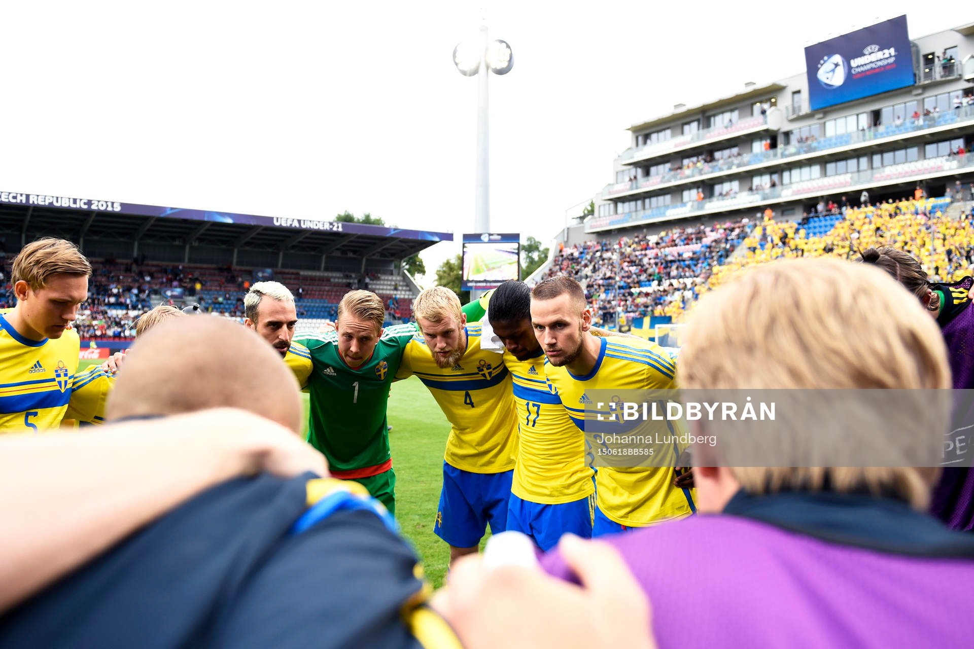 Sveriges målvakt Patrik Carlgren, Filip Helander, Joseph