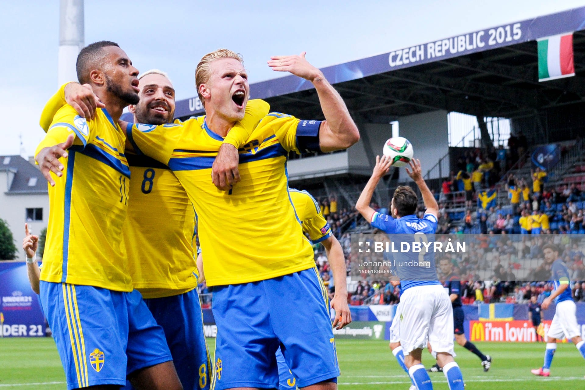 Sveriges Isaac Kiese Thelin jublar