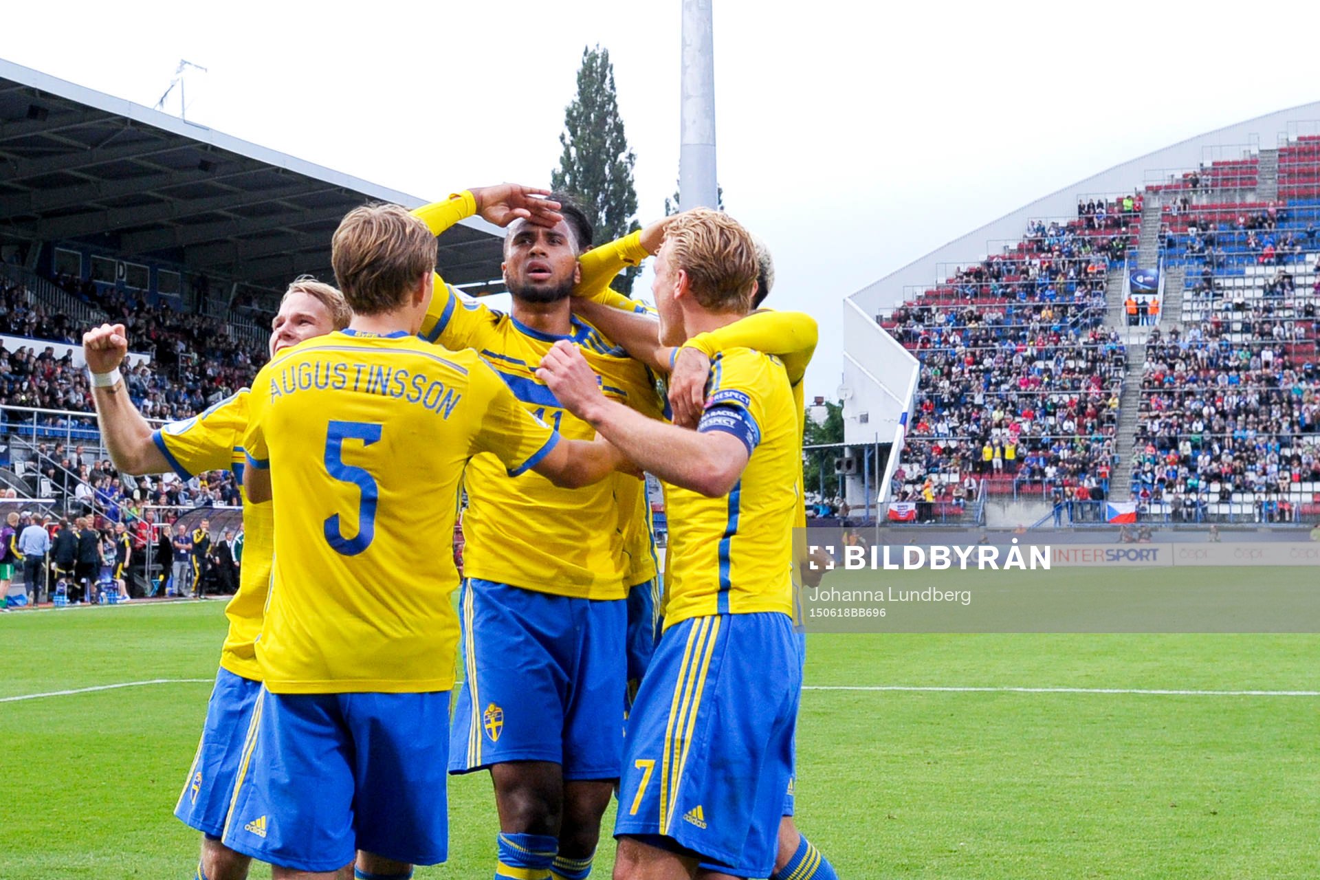 Sverige jublar